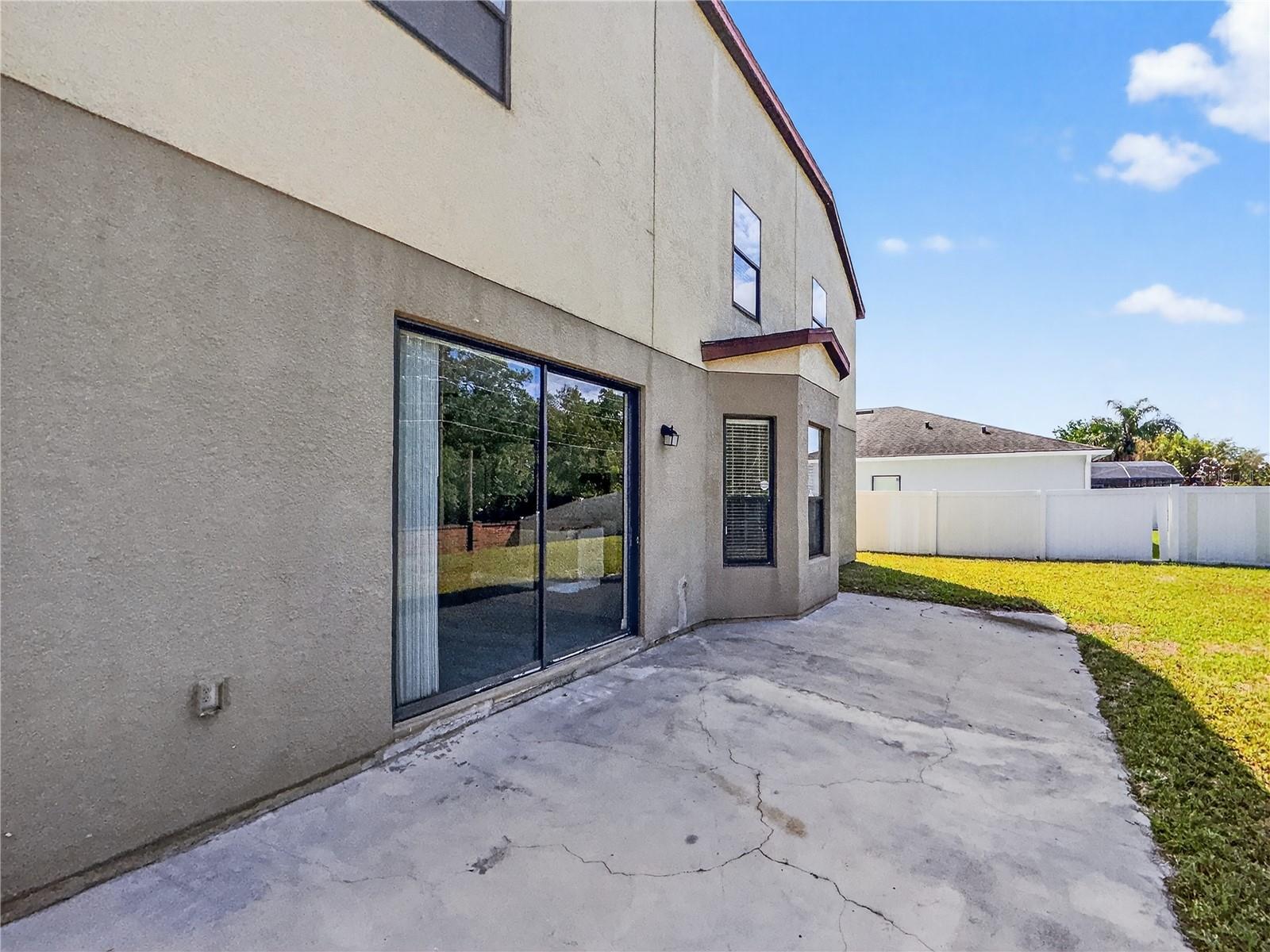 Image 30 of 37 For 2117 Lilipetal Court