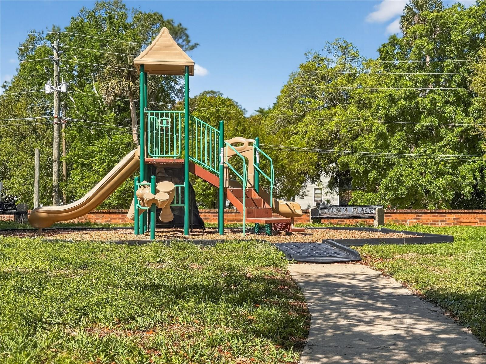 Image 36 of 37 For 2117 Lilipetal Court