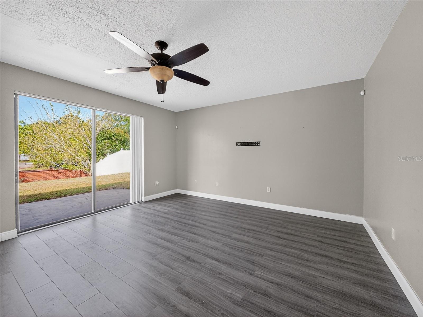 Image 8 of 37 For 2117 Lilipetal Court