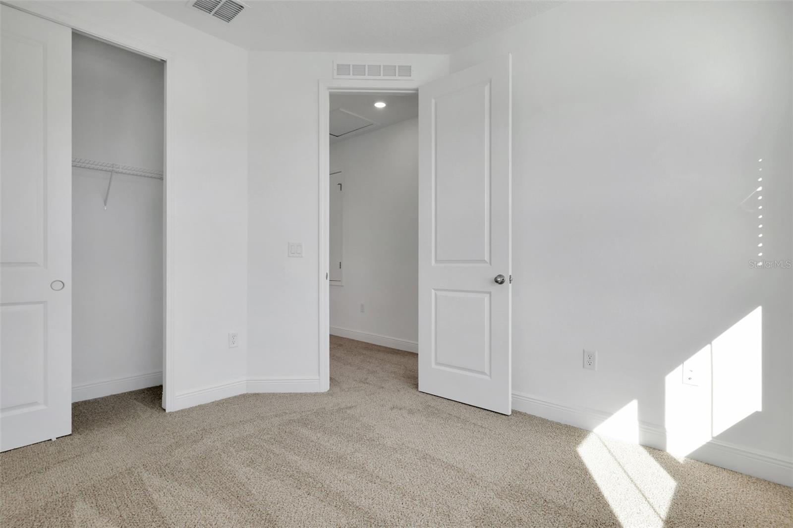 Image 10 of 30 For 2900 Voyager Avenue