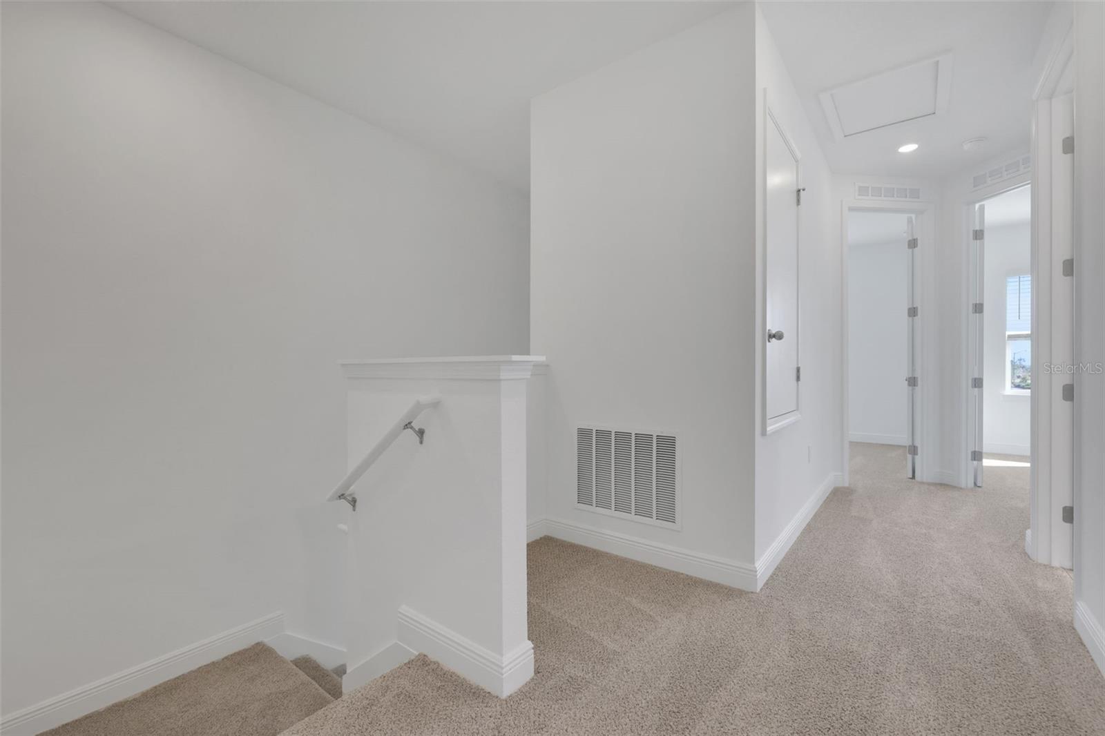 Image 13 of 30 For 2900 Voyager Avenue