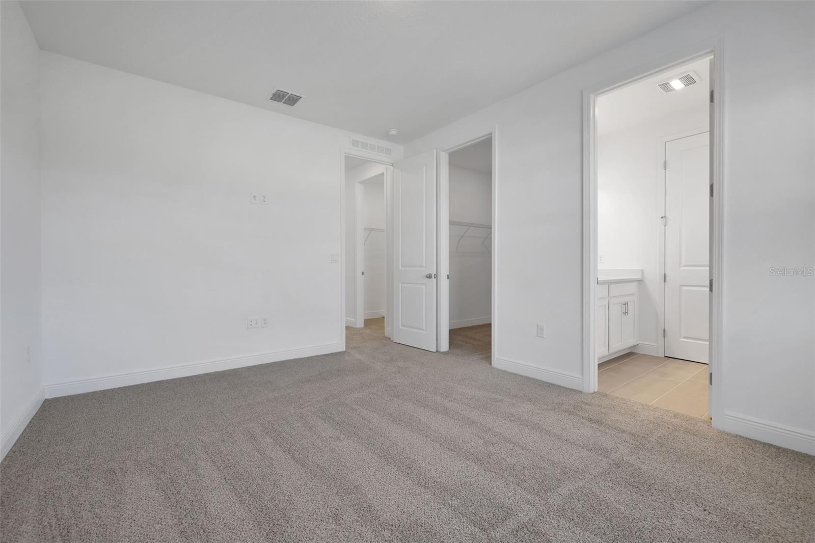 Image 17 of 30 For 2900 Voyager Avenue