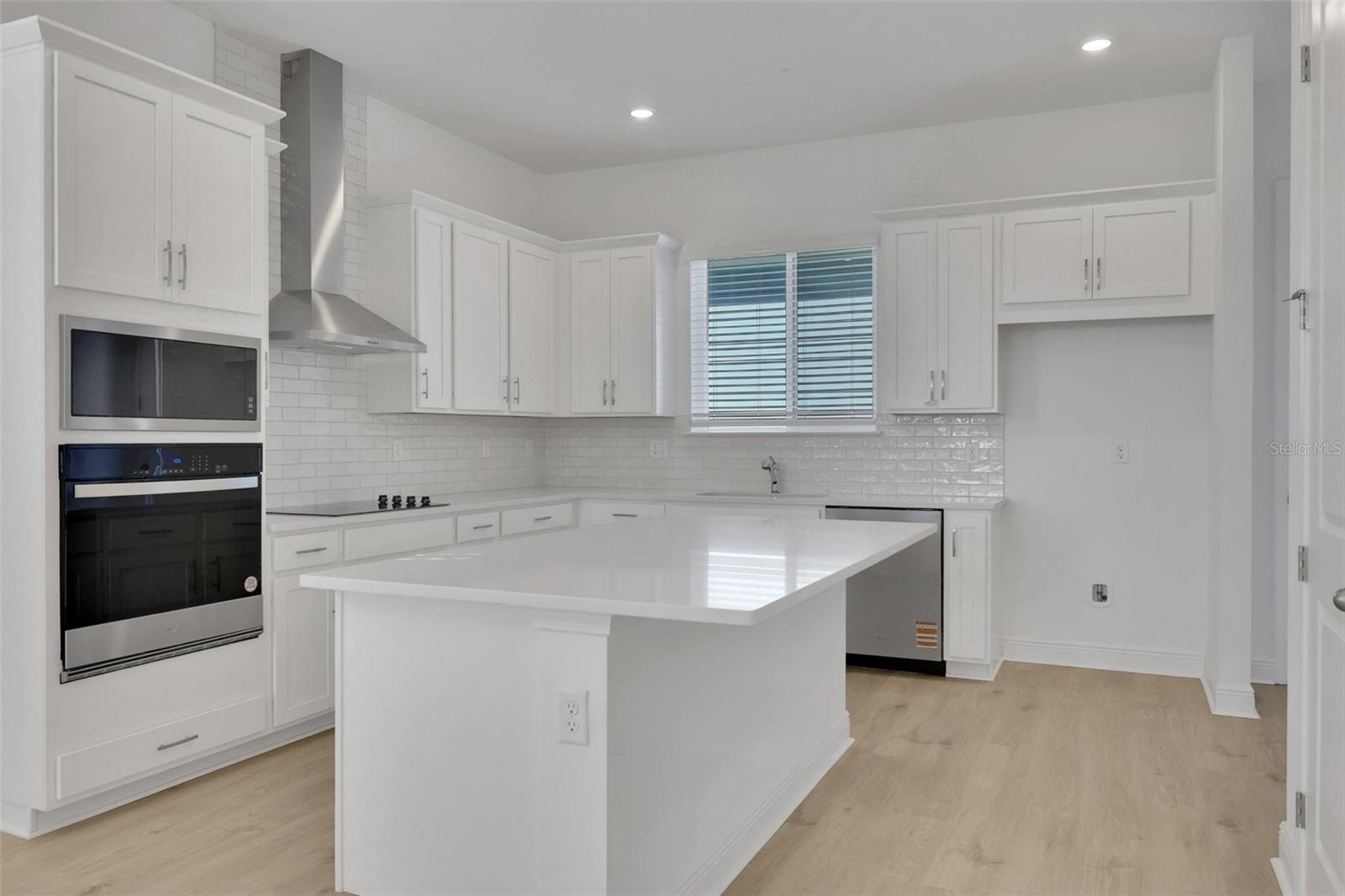 Image 23 of 30 For 2900 Voyager Avenue