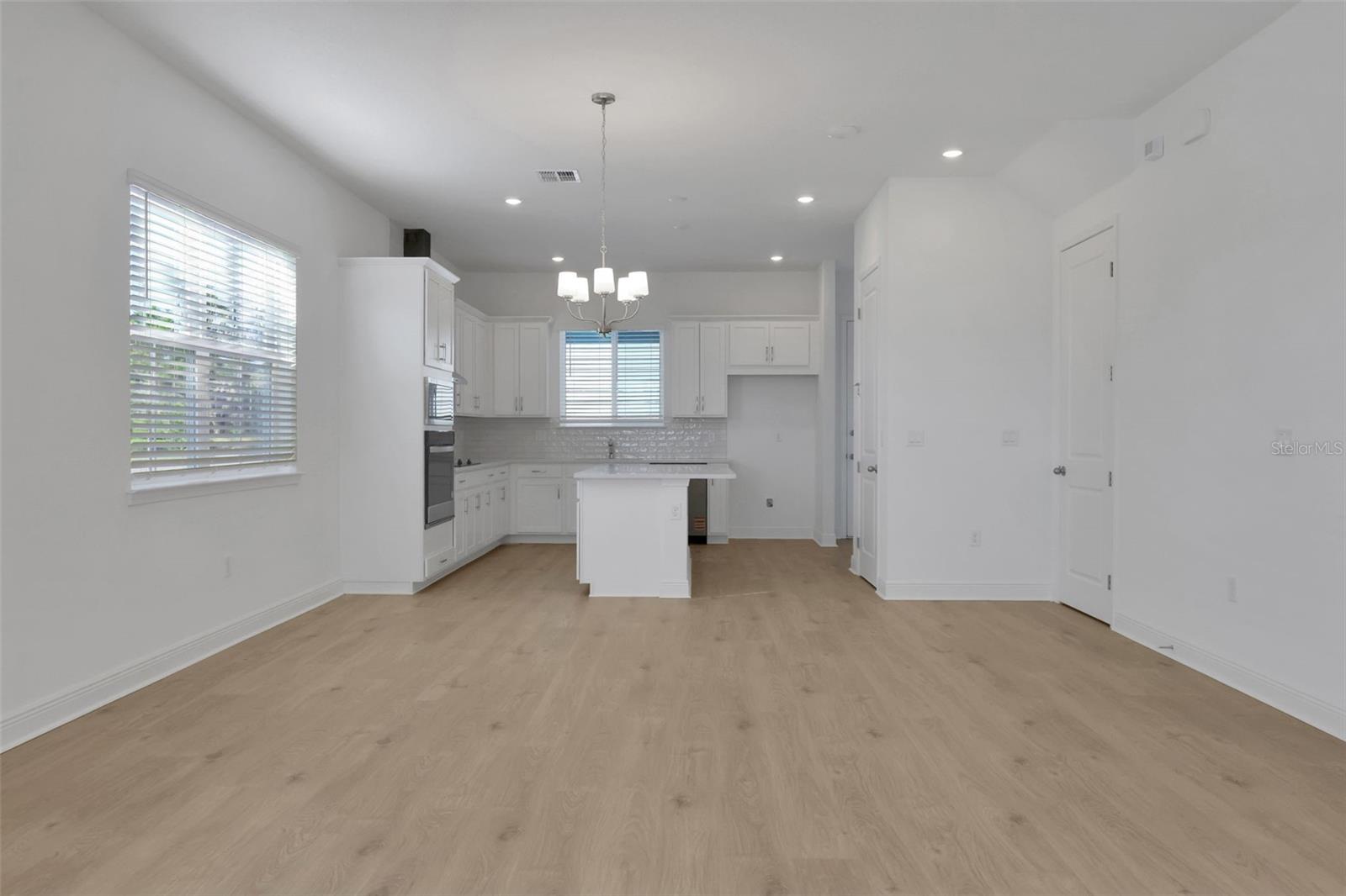 Image 27 of 30 For 2900 Voyager Avenue