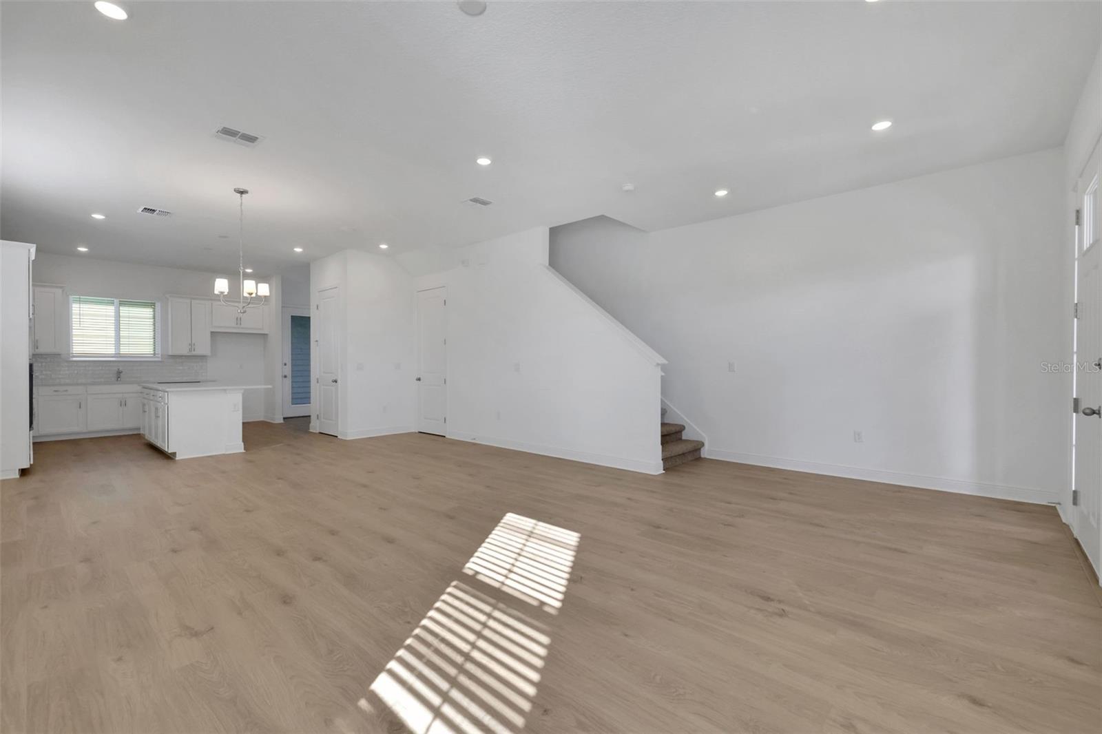 Image 28 of 30 For 2900 Voyager Avenue