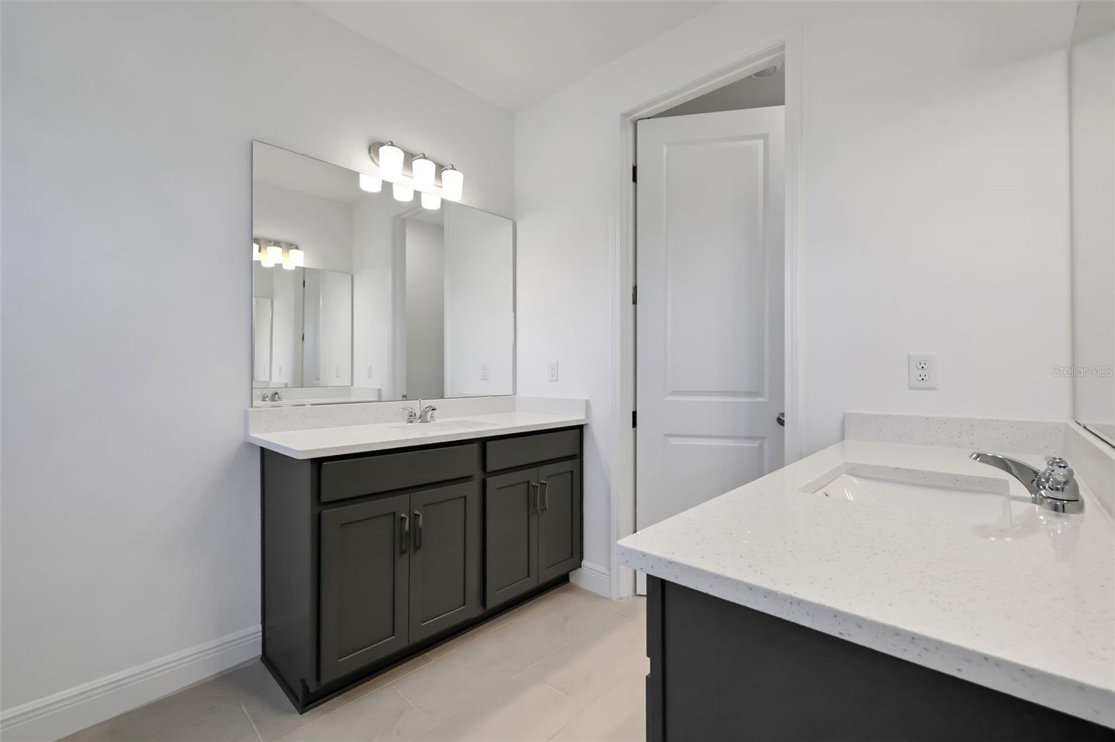 Image 11 of 36 For 2904 Voyager Avenue