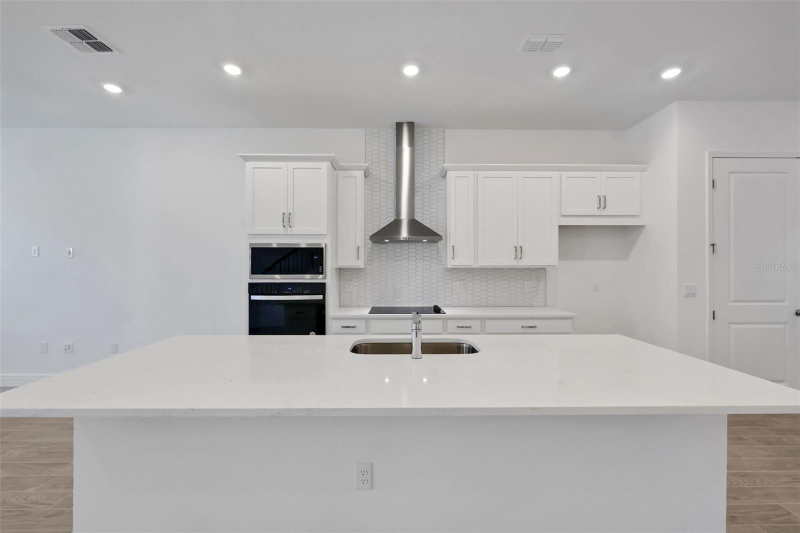 Image 25 of 36 For 2904 Voyager Avenue