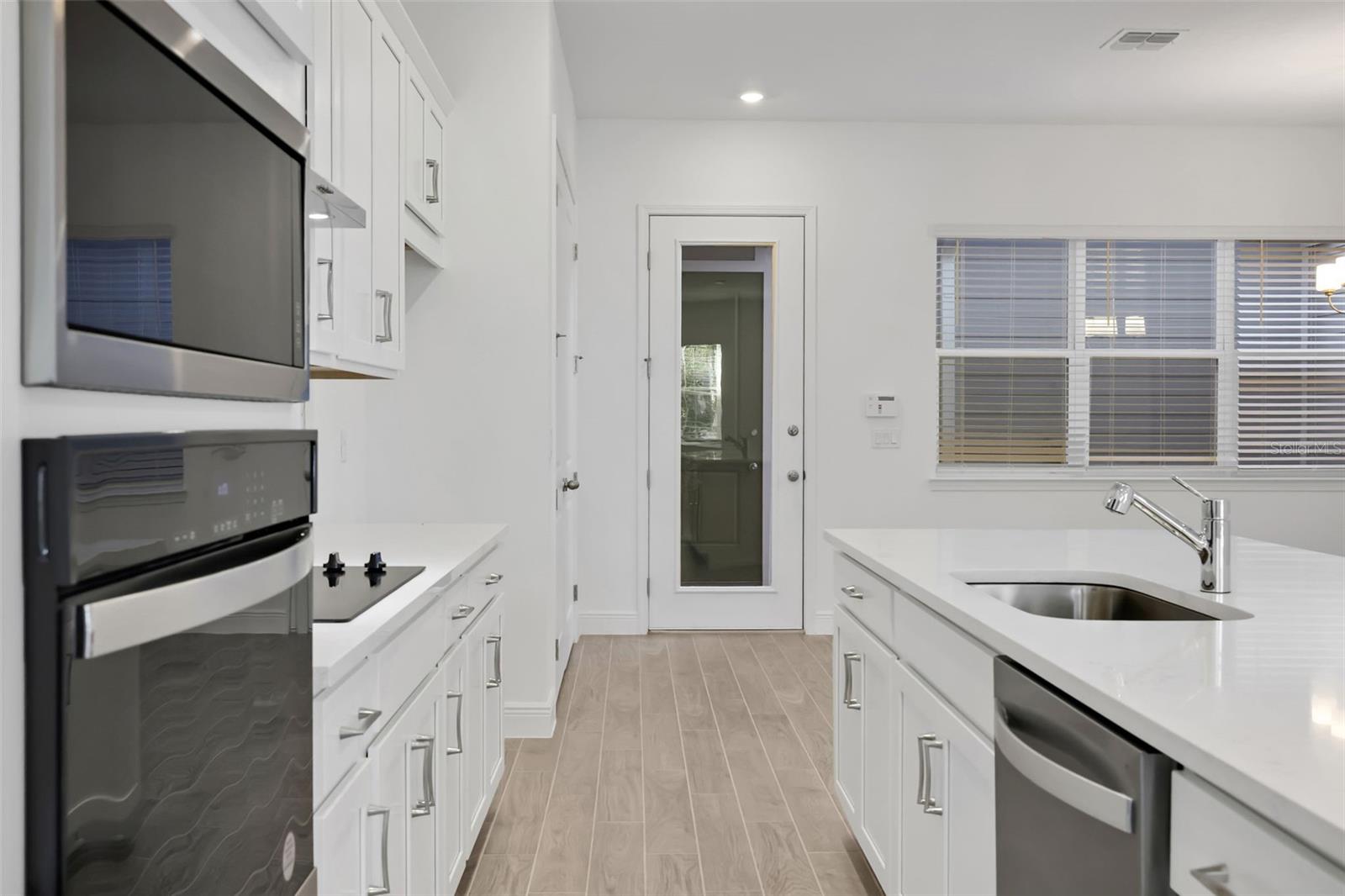 Image 27 of 36 For 2904 Voyager Avenue