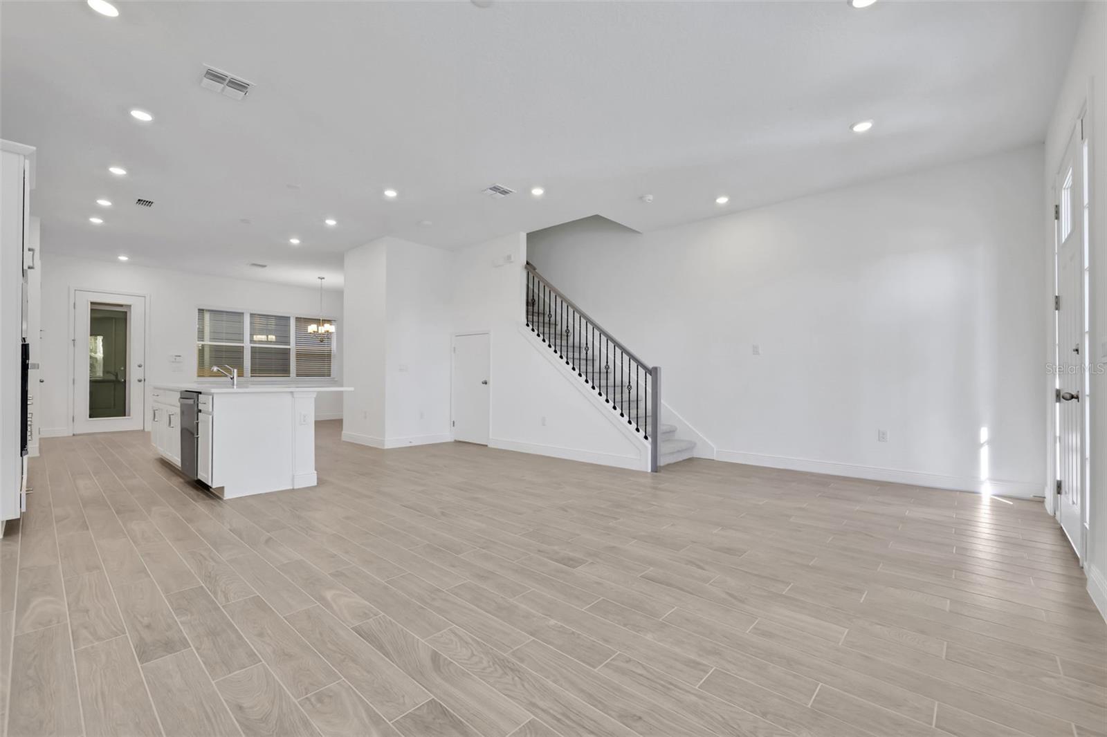 Image 30 of 36 For 2904 Voyager Avenue