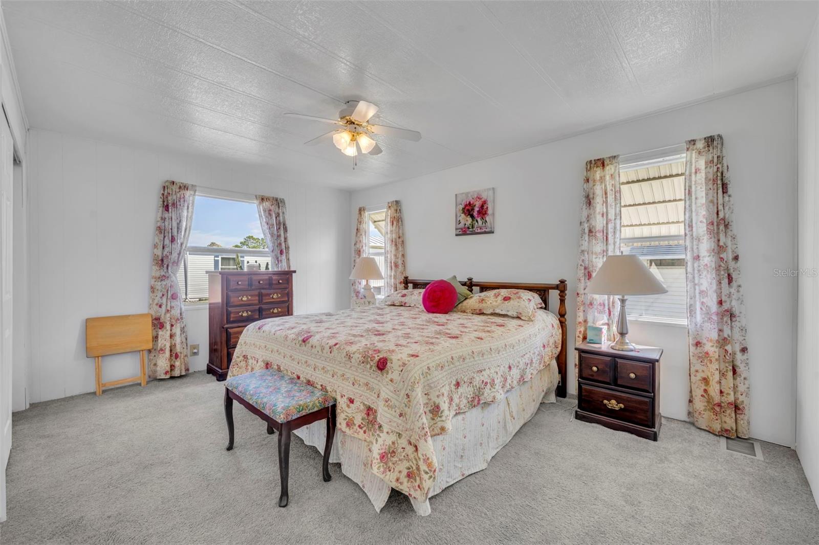 Image 19 of 46 For 180 Paradise N