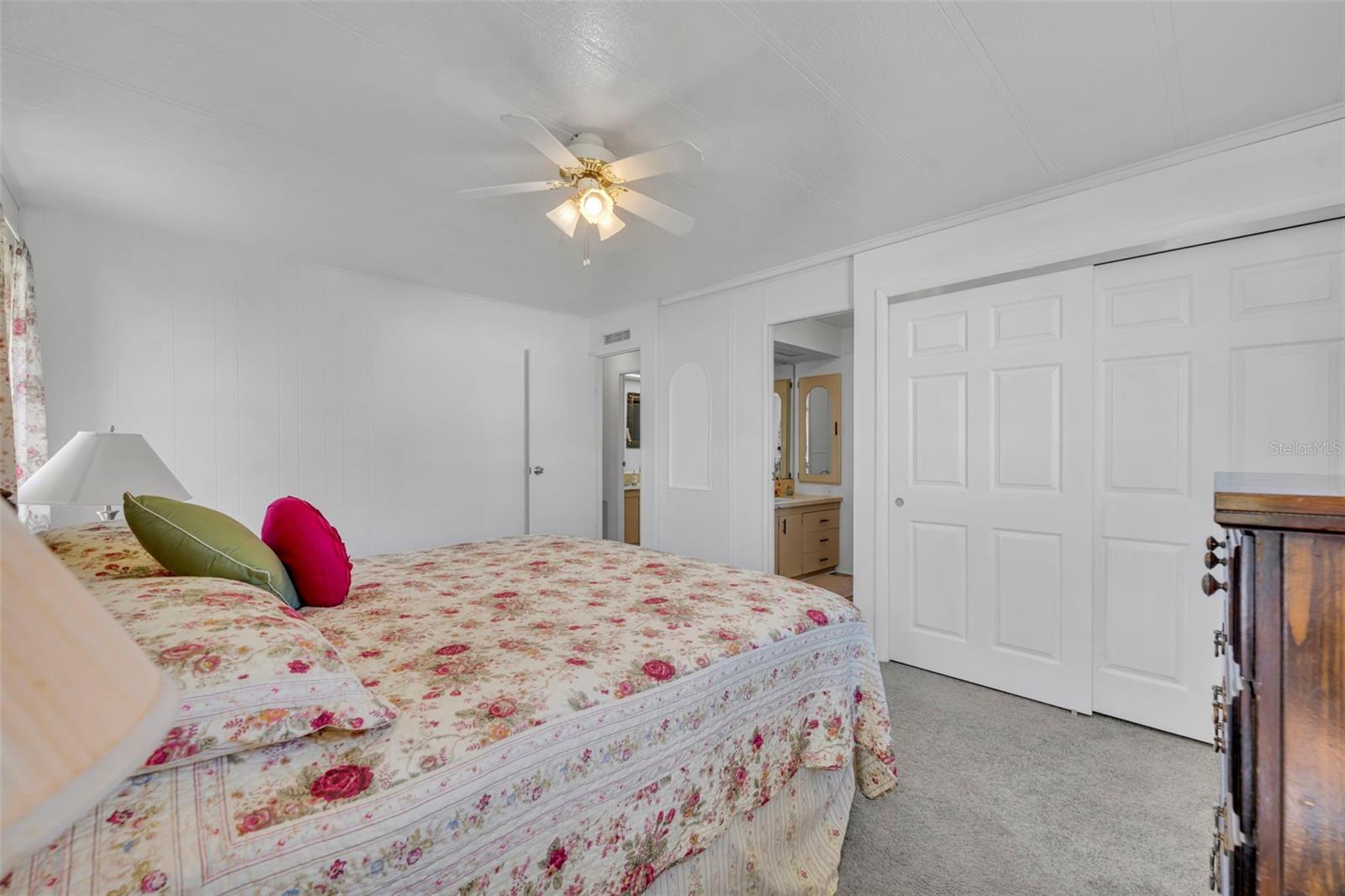 Image 20 of 46 For 180 Paradise N