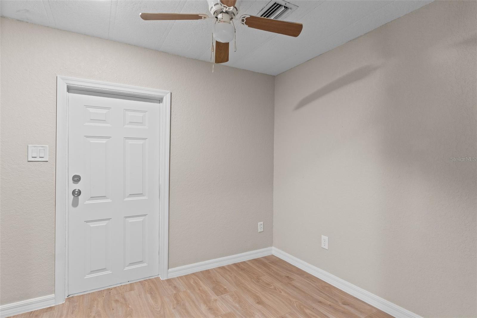 Image 16 of 38 For 3547 Cr 405  