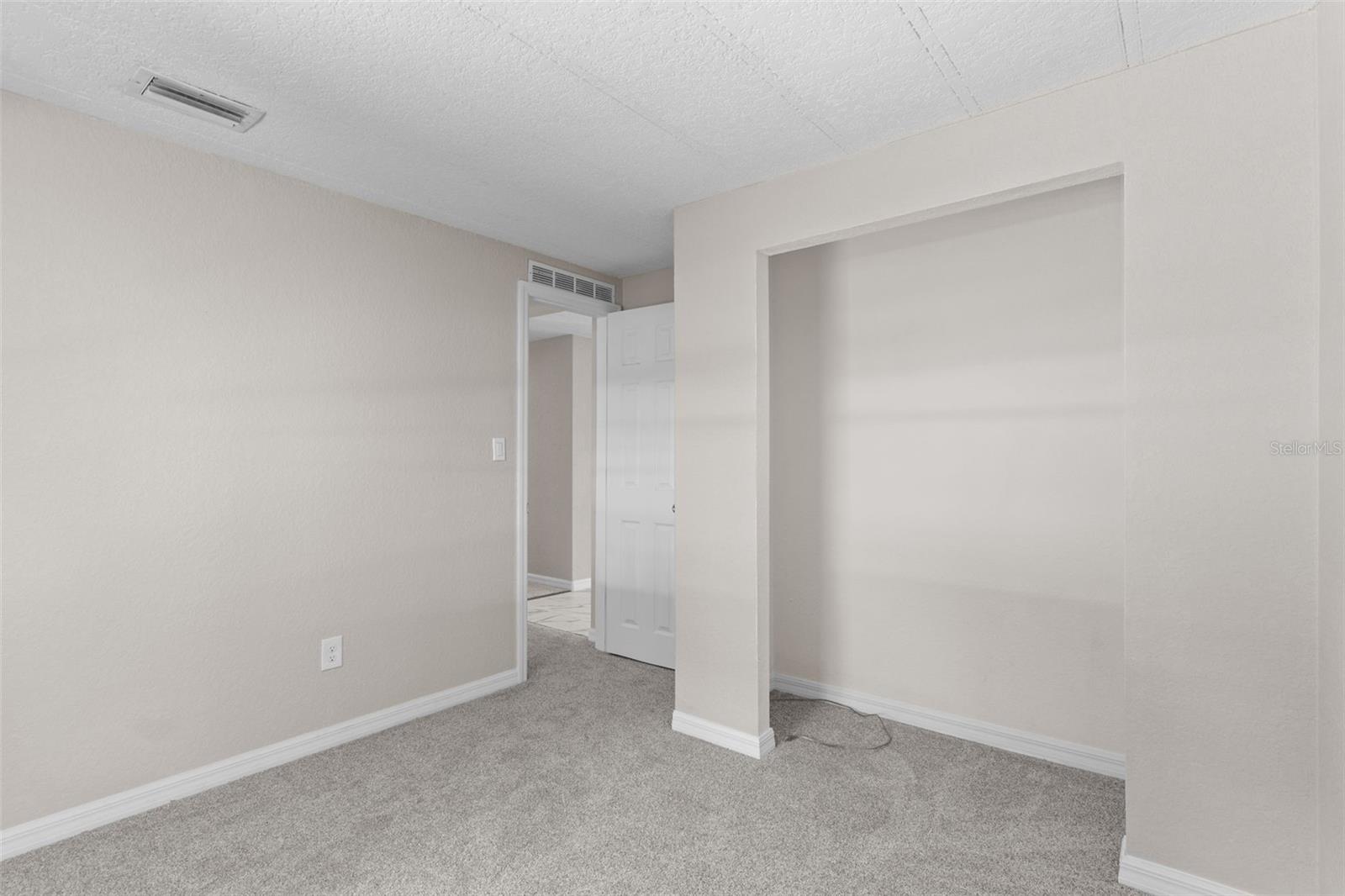 Image 26 of 38 For 3547 Cr 405  