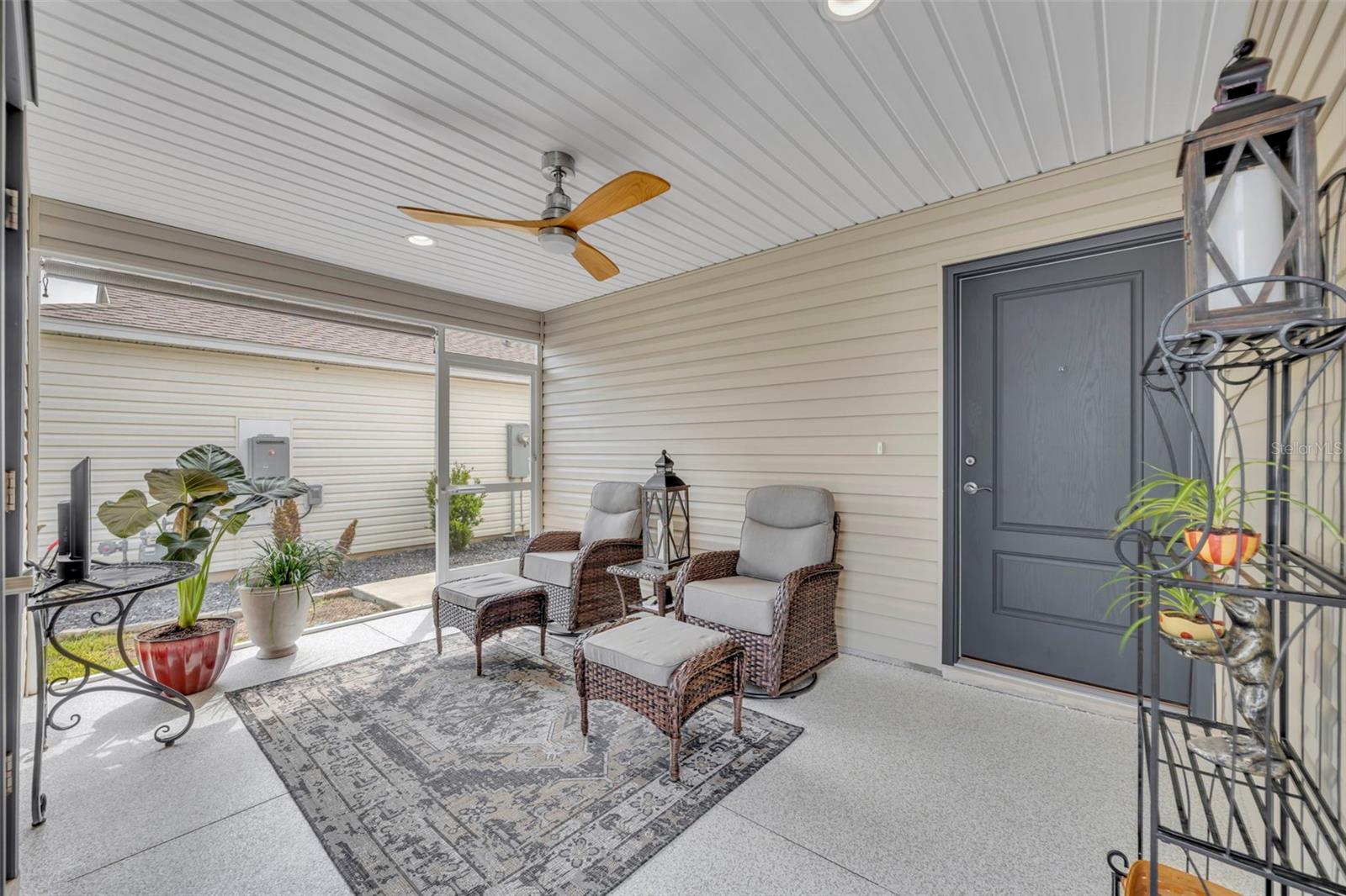 Image 3 of 50 For 1640 Olivia Terrace