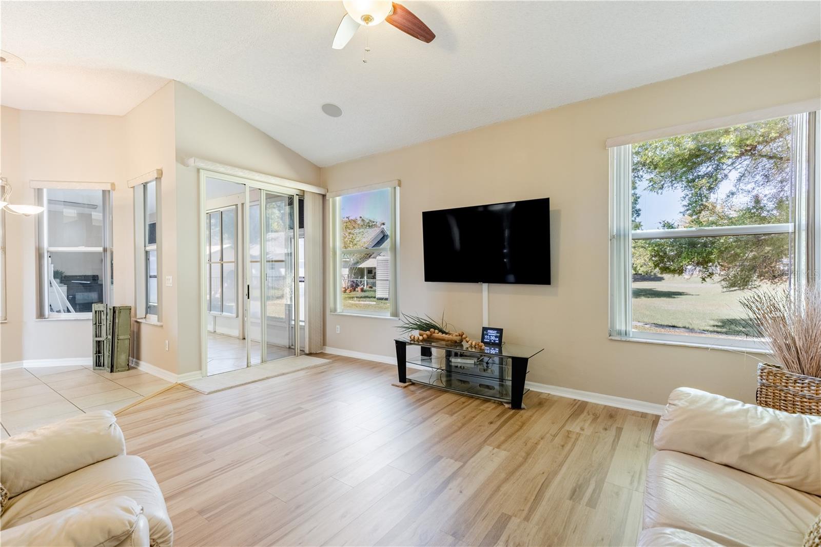 Image 14 of 49 For 2710 Autumn Lane