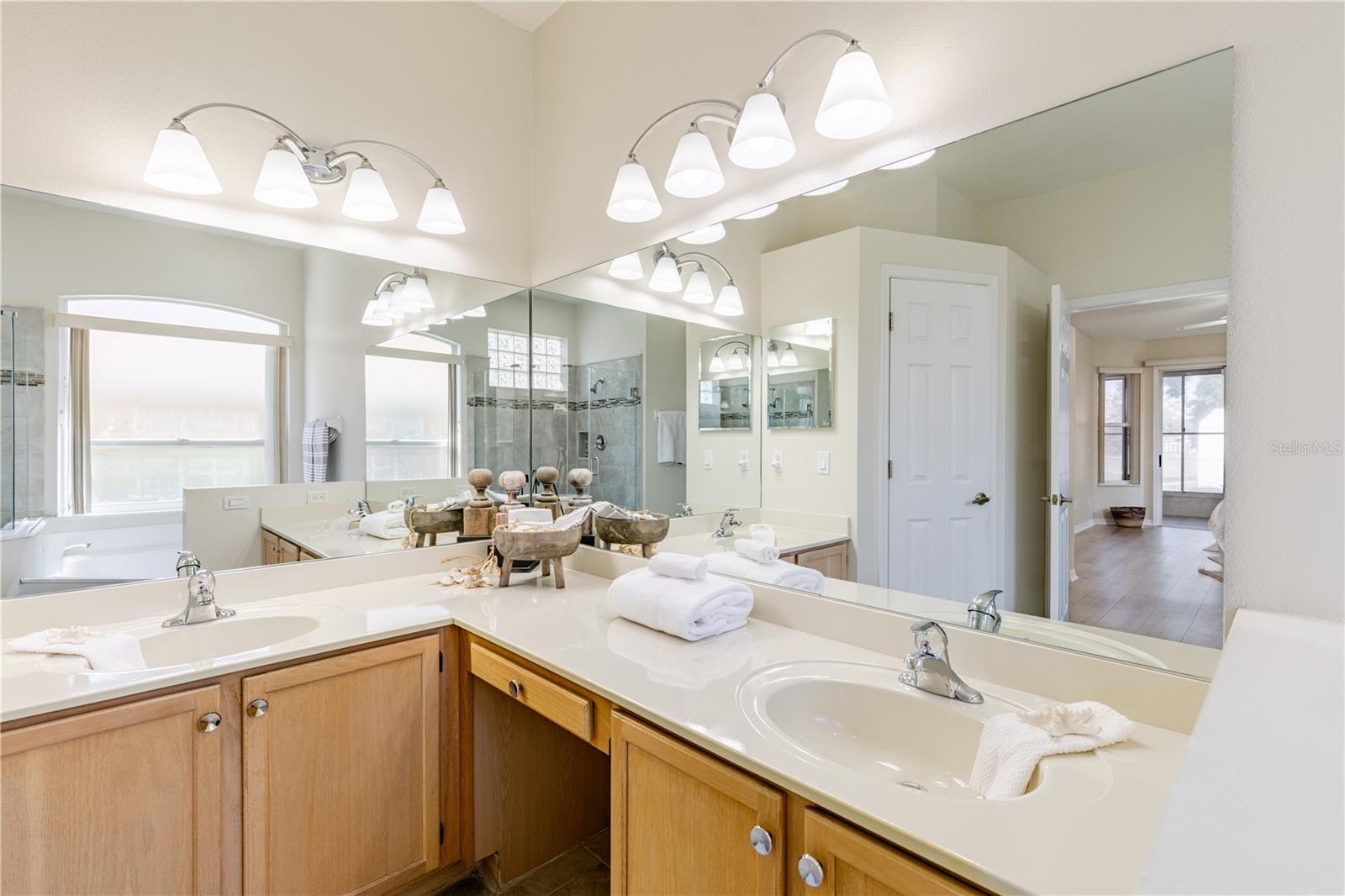 Image 27 of 49 For 2710 Autumn Lane