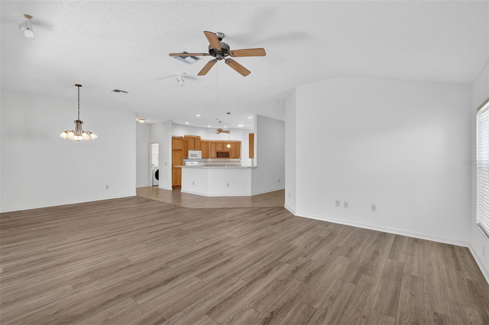 Image 15 of 54 For 1866 Kyrle Terrace