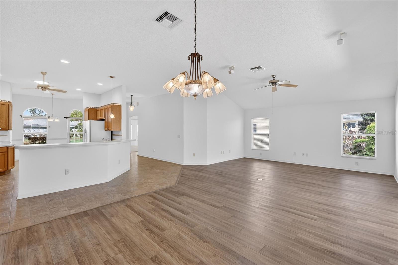 Image 17 of 54 For 1866 Kyrle Terrace