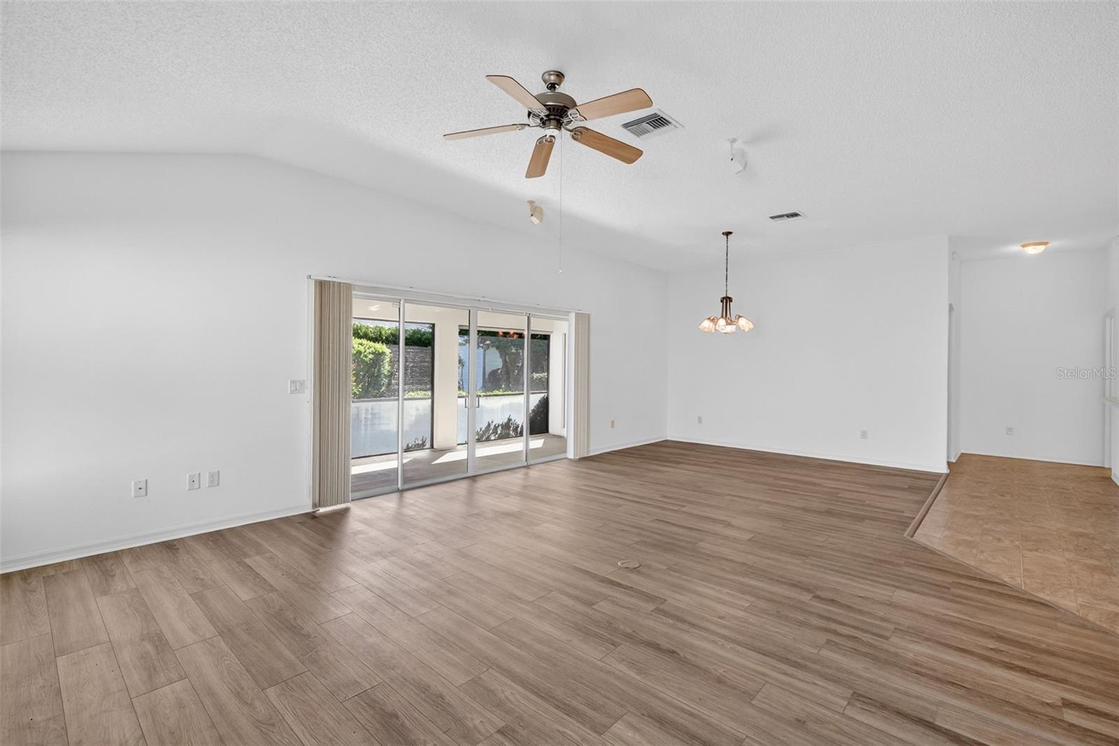 Image 19 of 54 For 1866 Kyrle Terrace