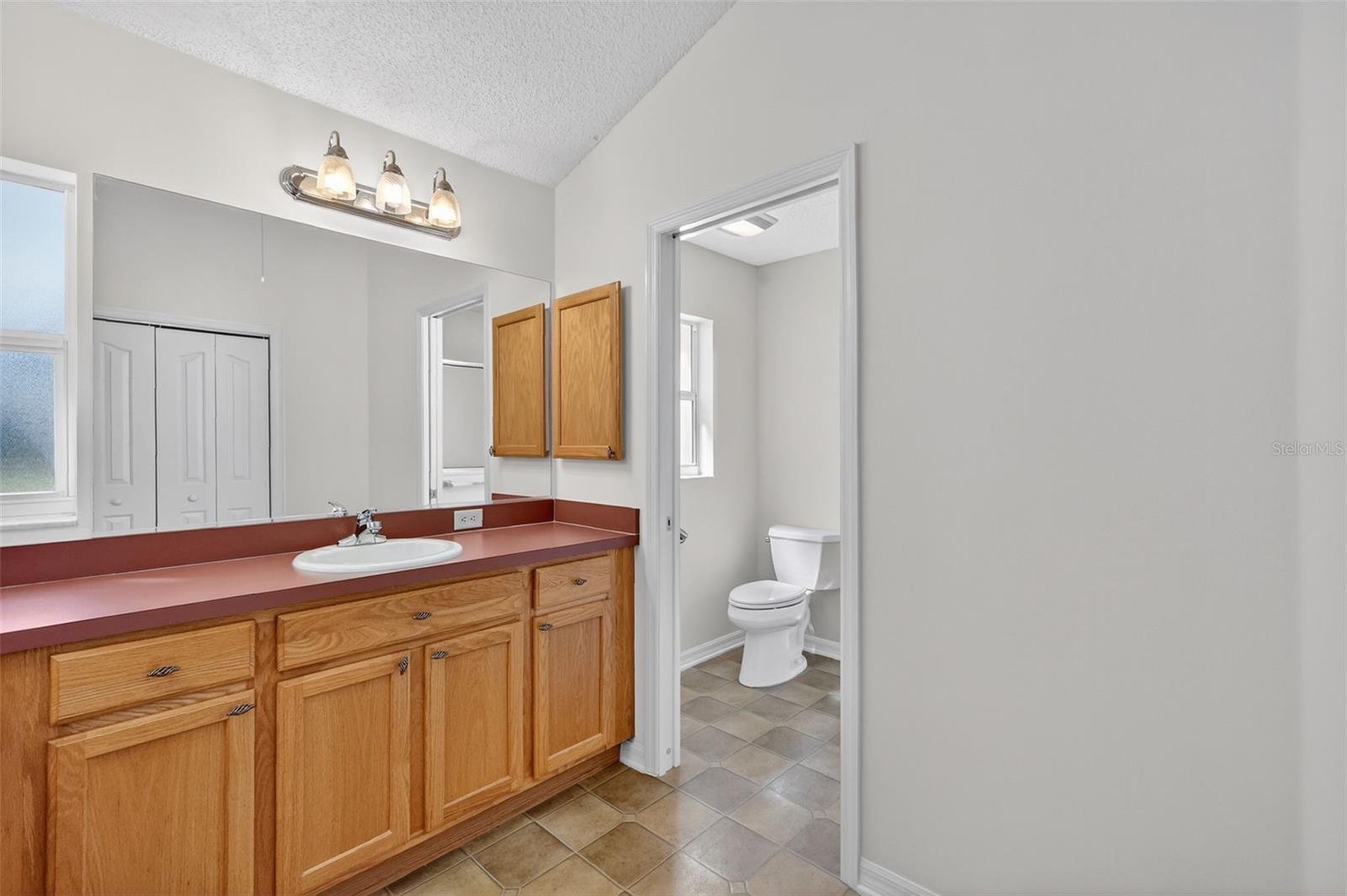 Image 33 of 54 For 1866 Kyrle Terrace