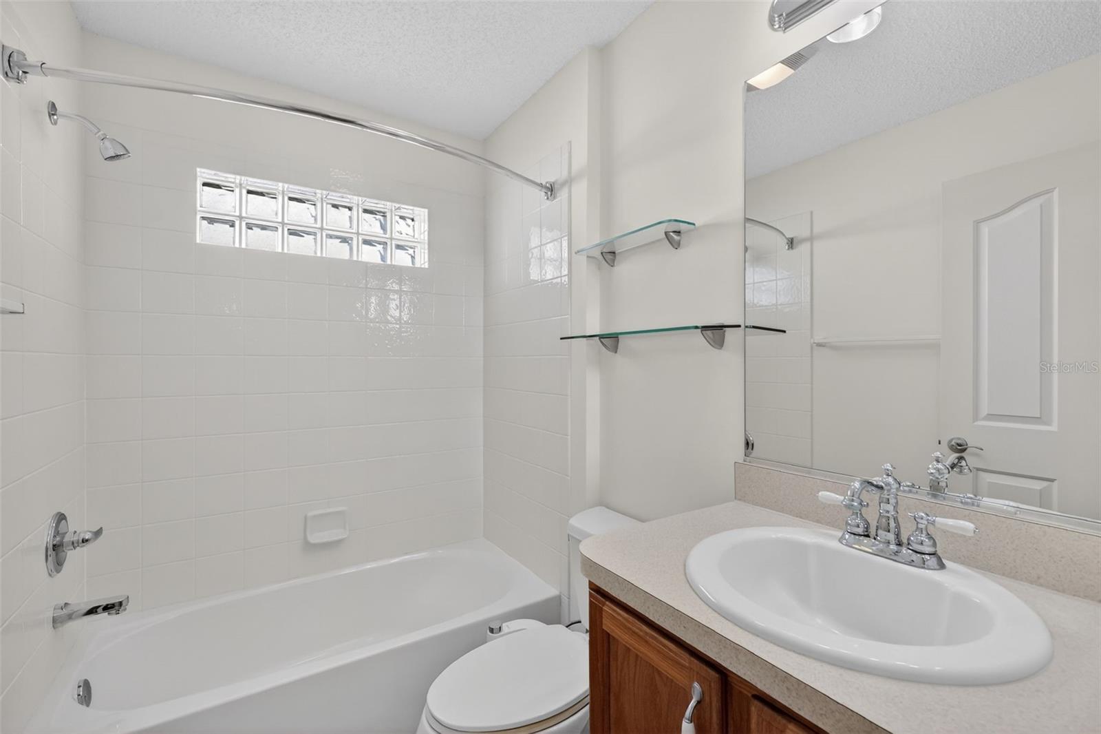 Image 42 of 54 For 1866 Kyrle Terrace