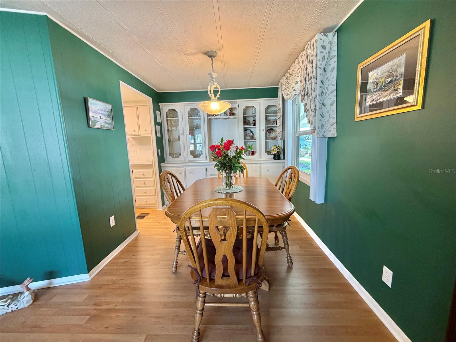 Image 11 of 59 For 325 Palo Verde Drive