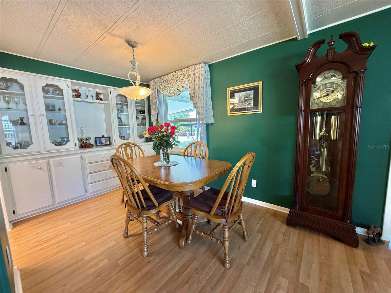 Image 12 of 59 For 325 Palo Verde Drive