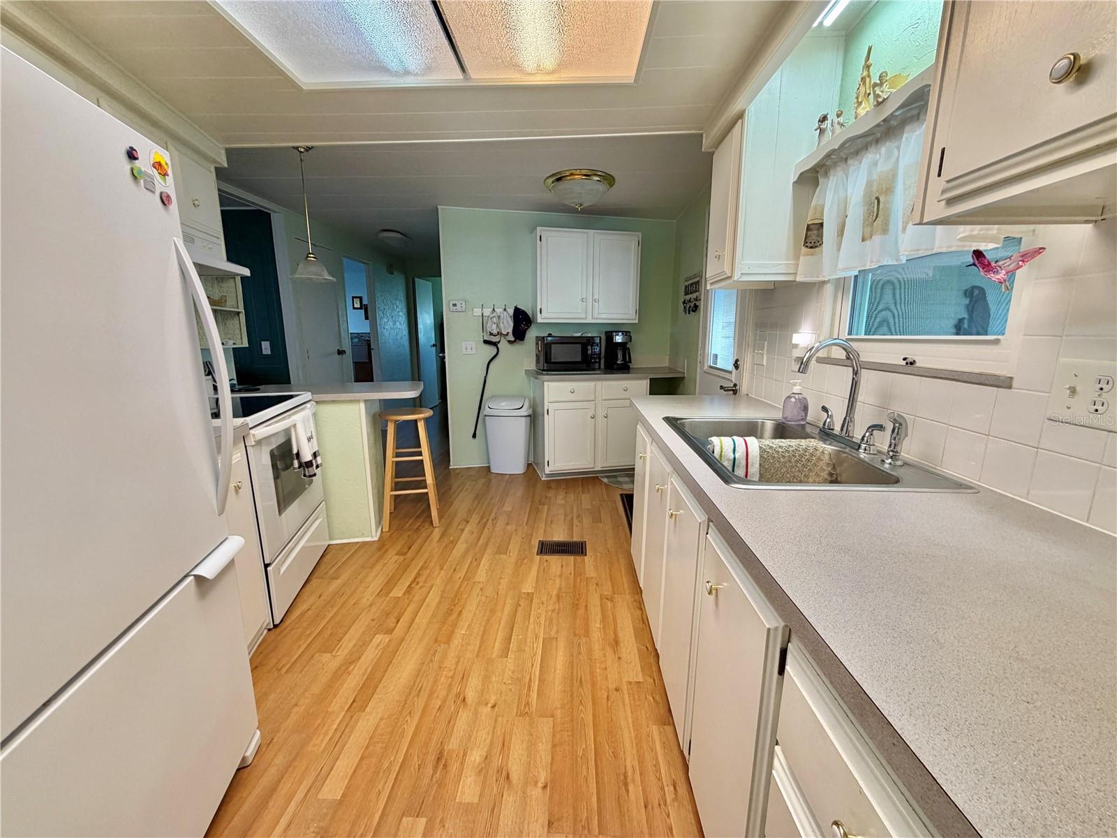 Image 22 of 59 For 325 Palo Verde Drive