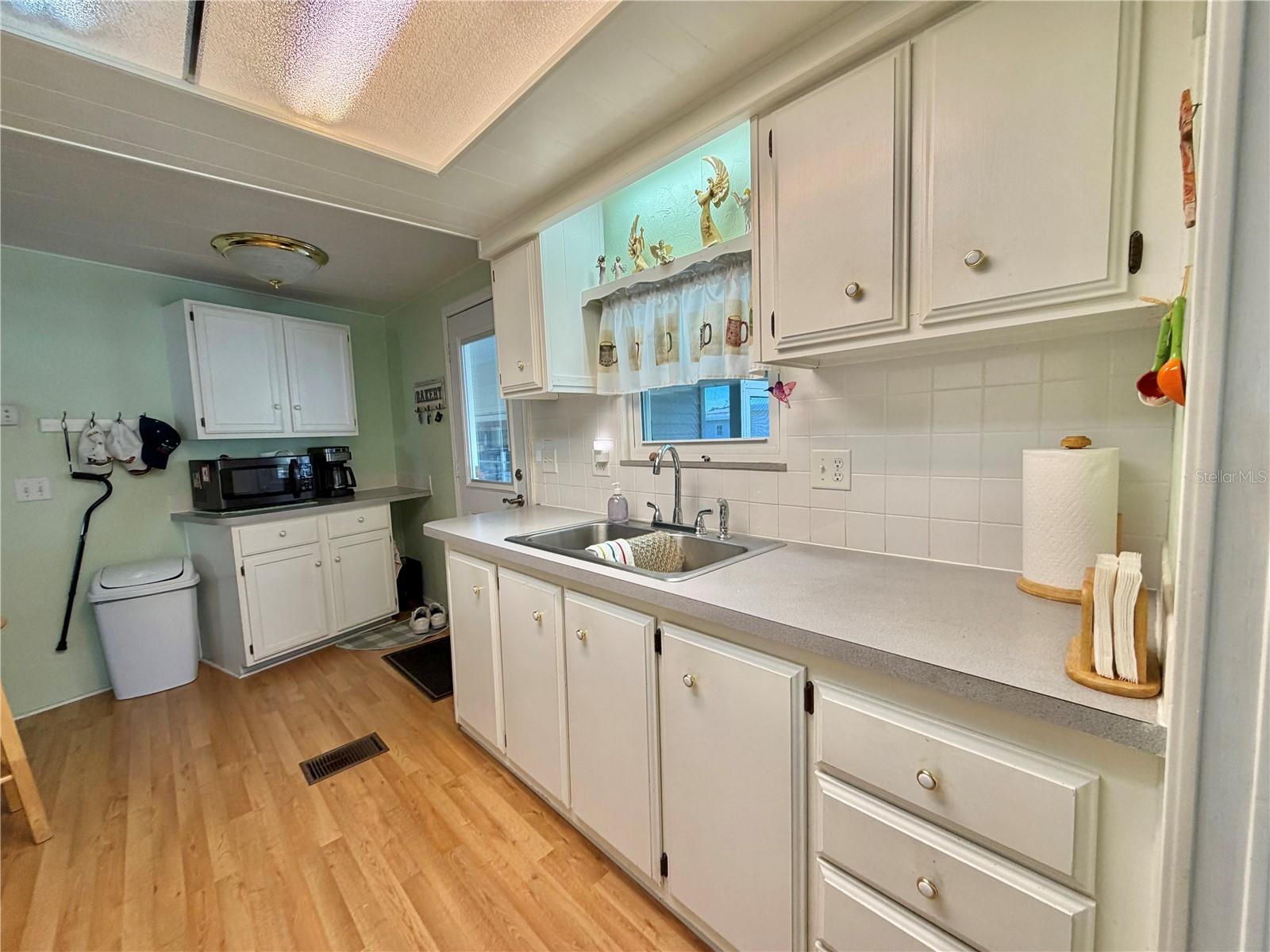 Image 23 of 59 For 325 Palo Verde Drive