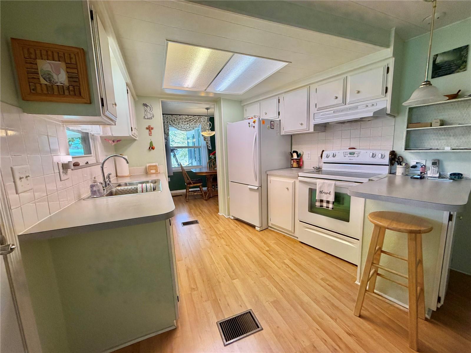 Image 24 of 59 For 325 Palo Verde Drive