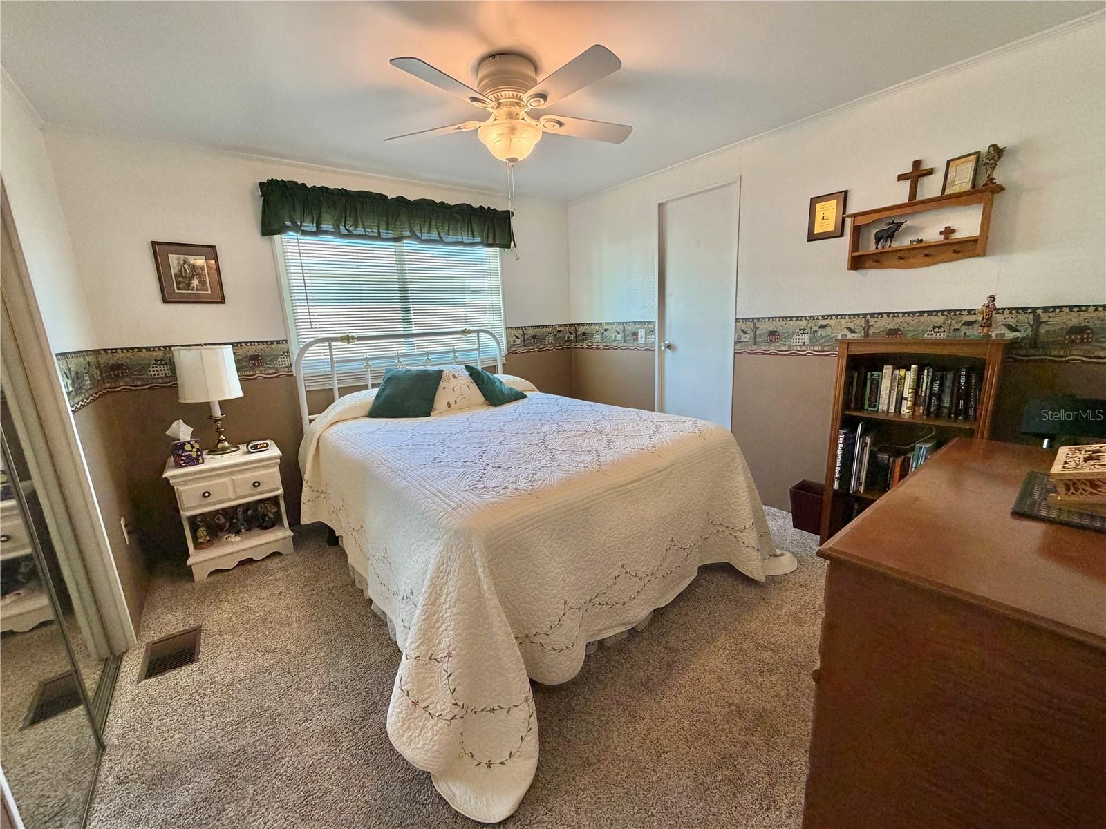 Image 27 of 59 For 325 Palo Verde Drive