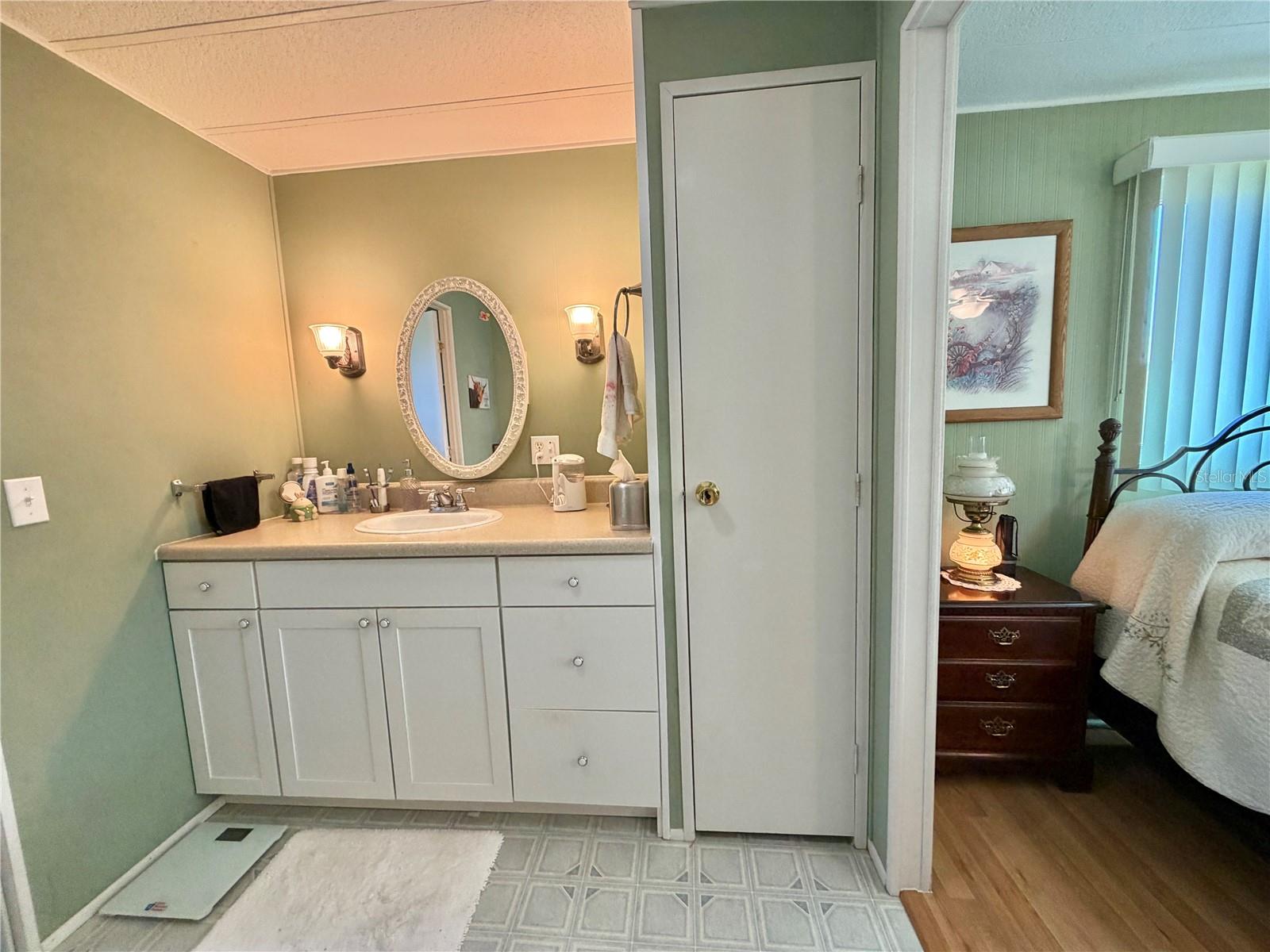 Image 42 of 59 For 325 Palo Verde Drive