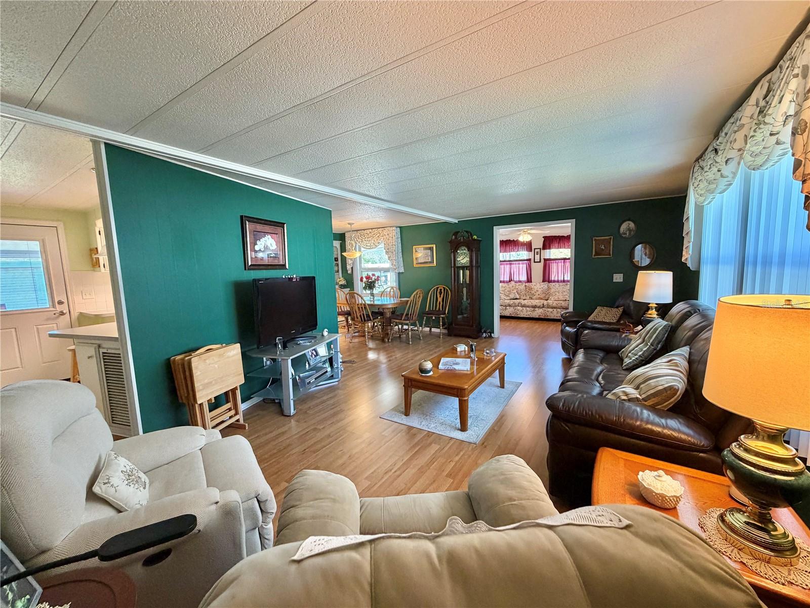 Image 8 of 59 For 325 Palo Verde Drive