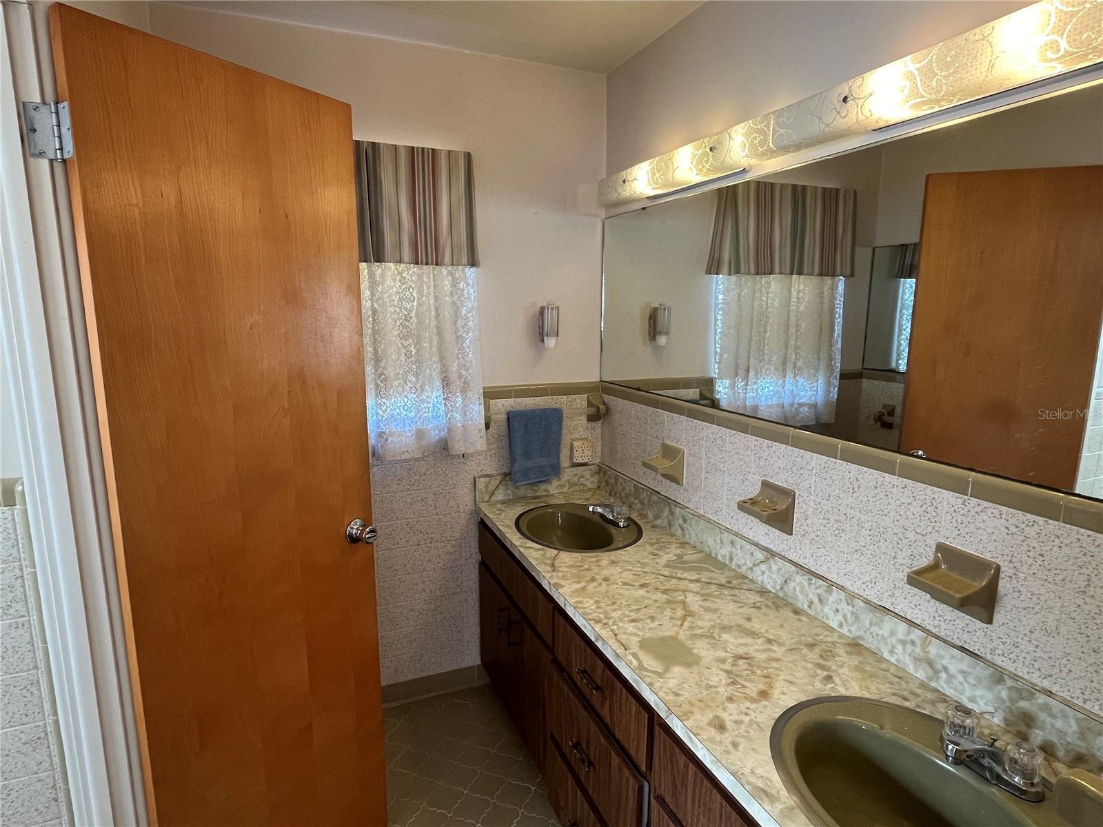 Image 12 of 16 For 520 8th Street S