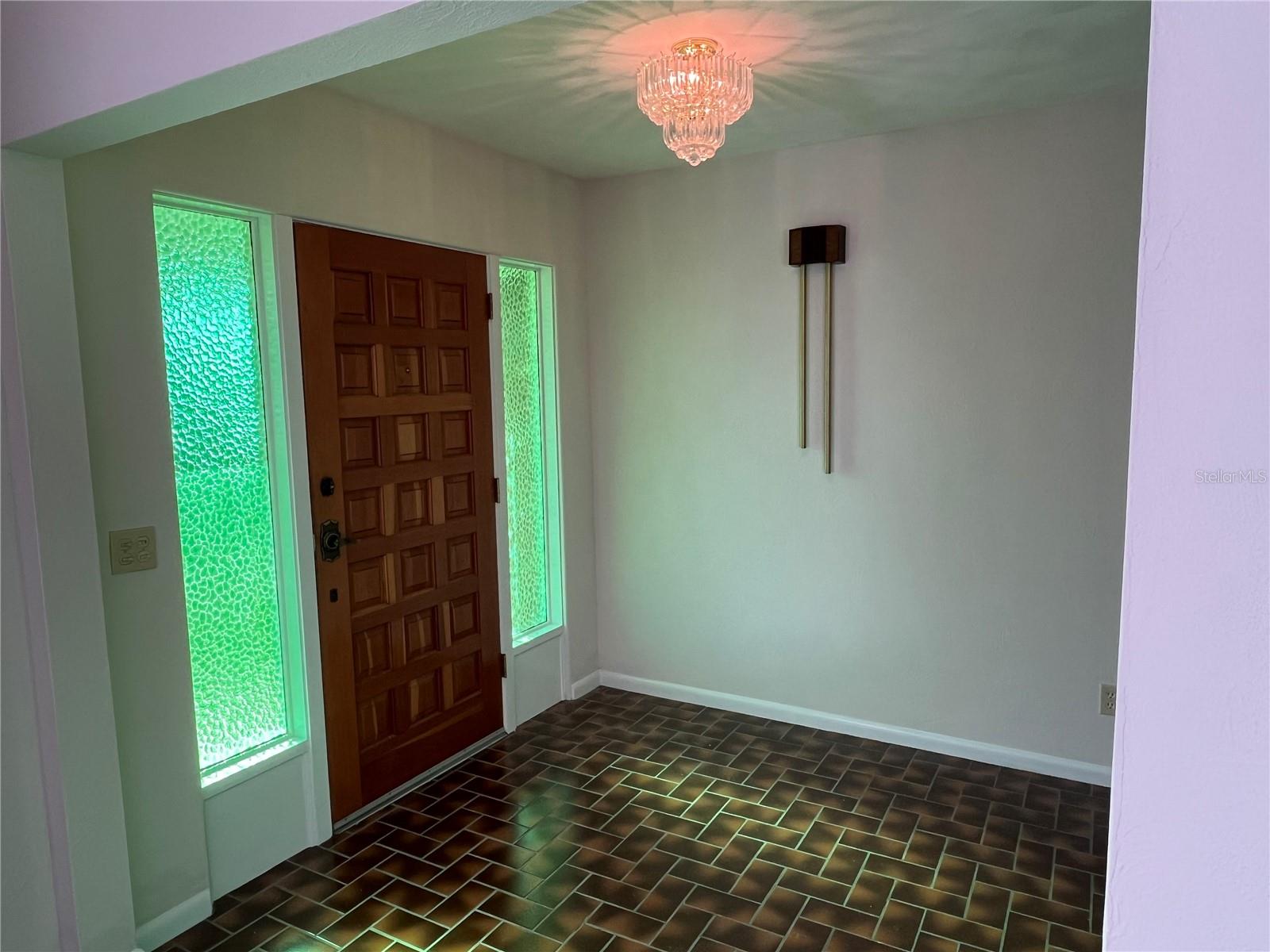 Image 2 of 16 For 520 8th Street S