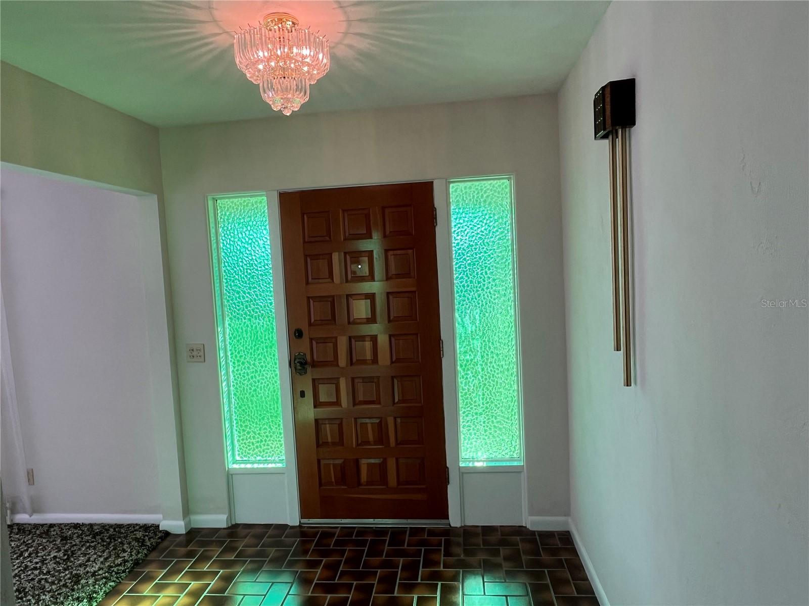 Image 3 of 16 For 520 8th Street S