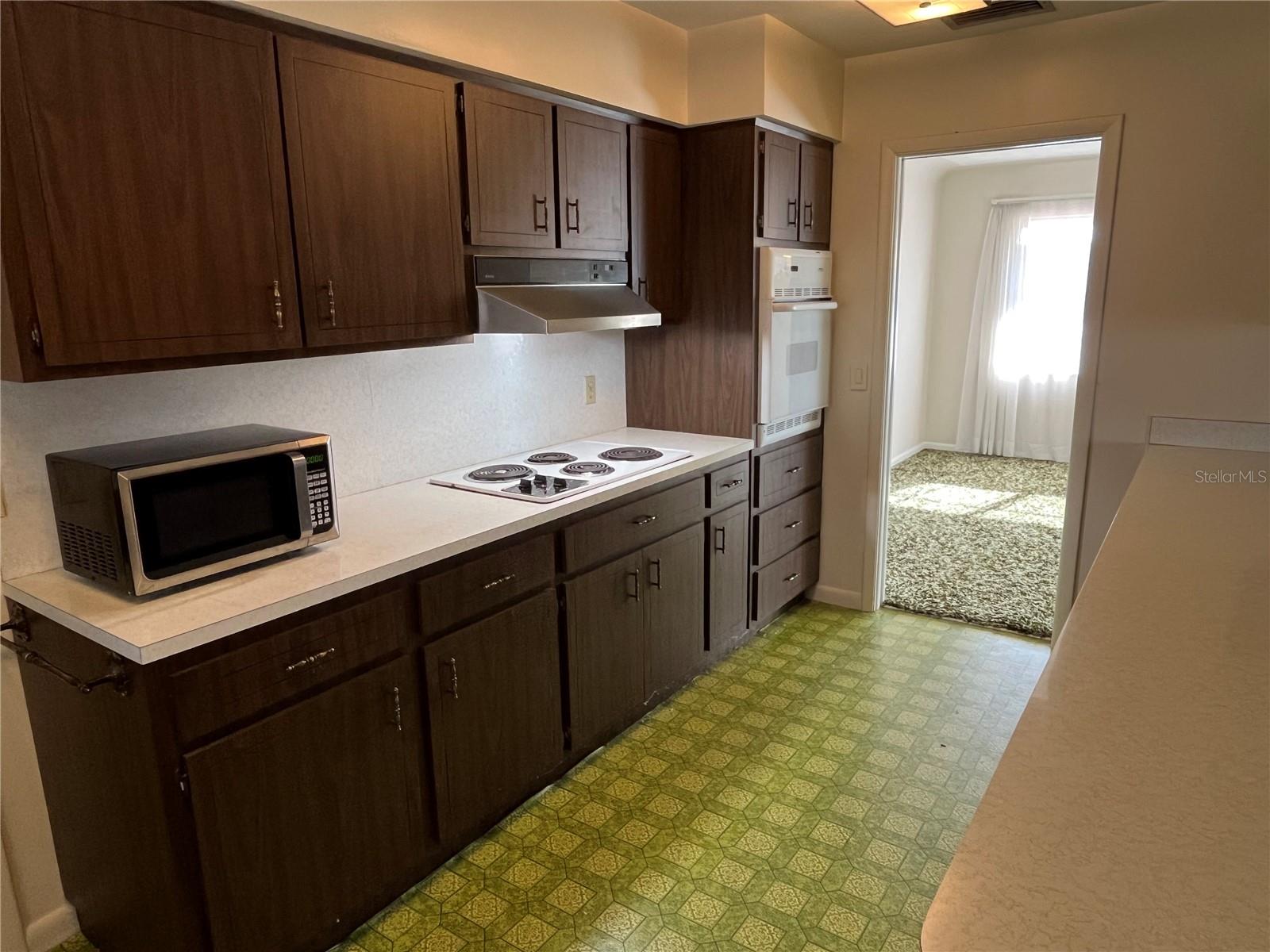 Image 5 of 16 For 520 8th Street S