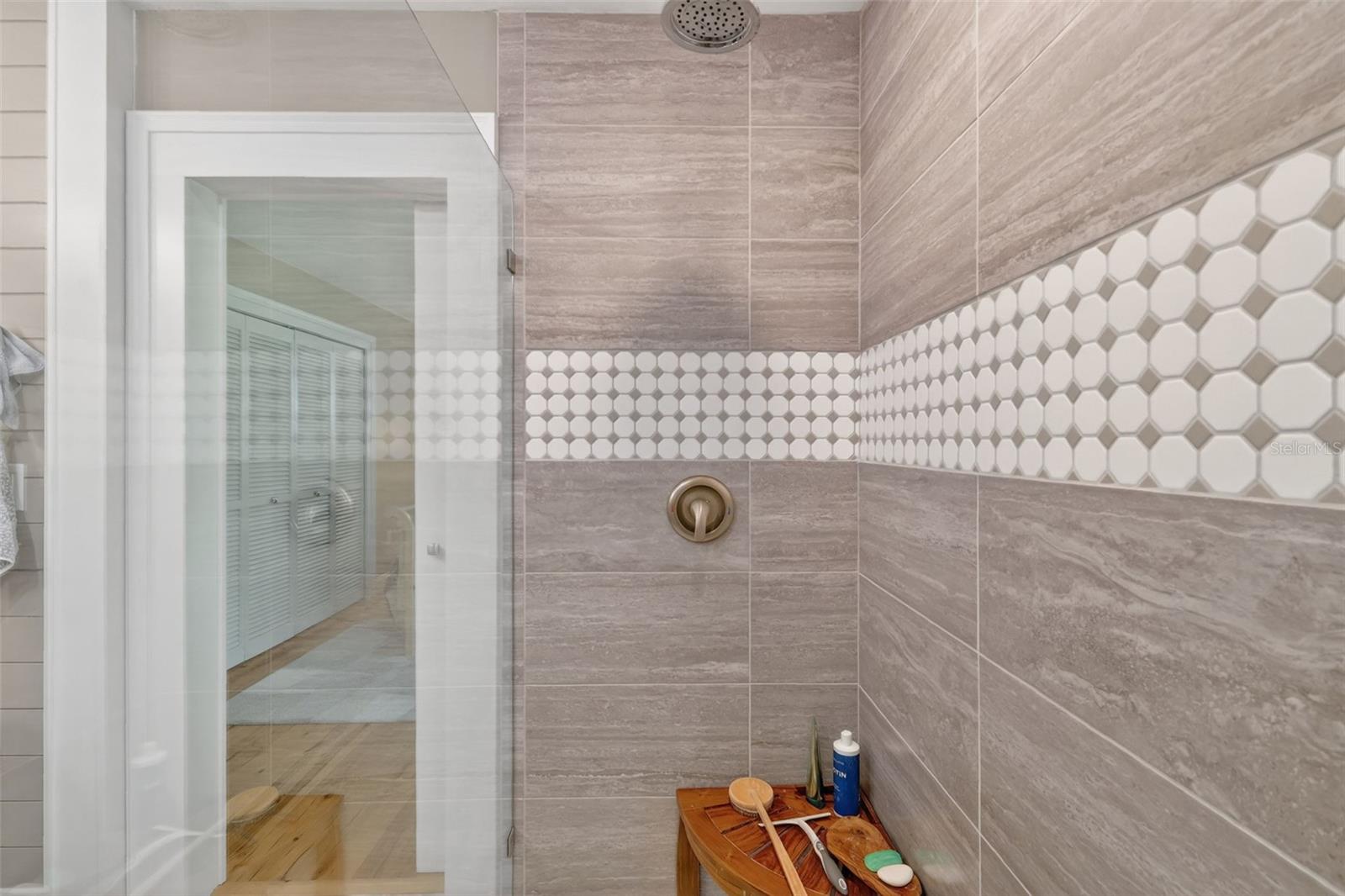 Image 28 of 49 For 1762 Hamlin Court