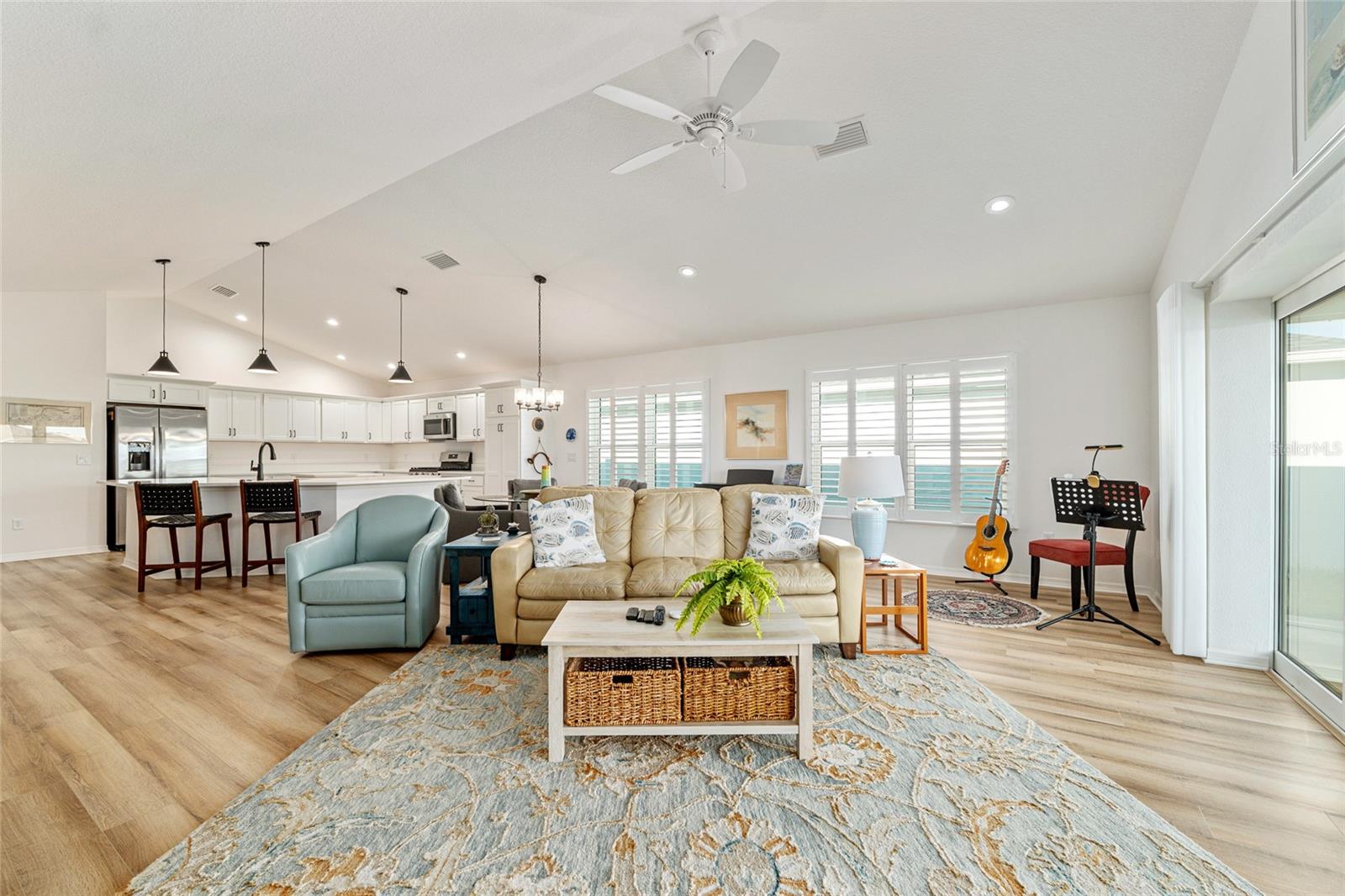 Image 16 of 64 For 2004 Booth Place