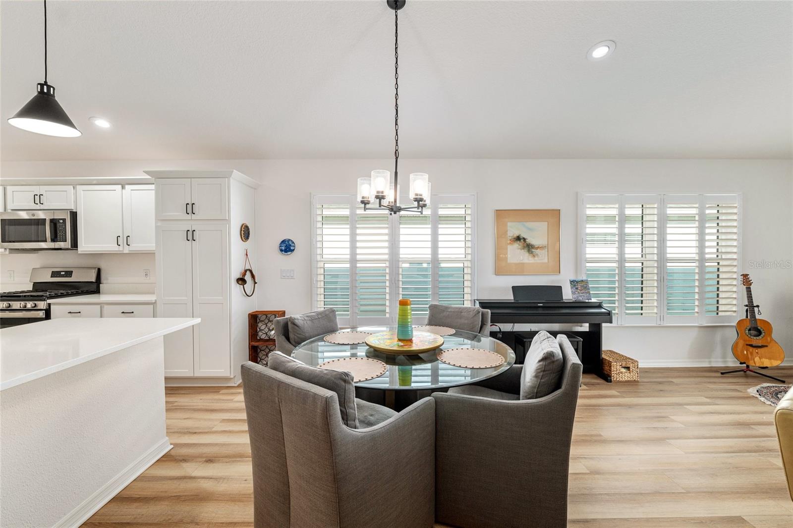 Image 22 of 64 For 2004 Booth Place