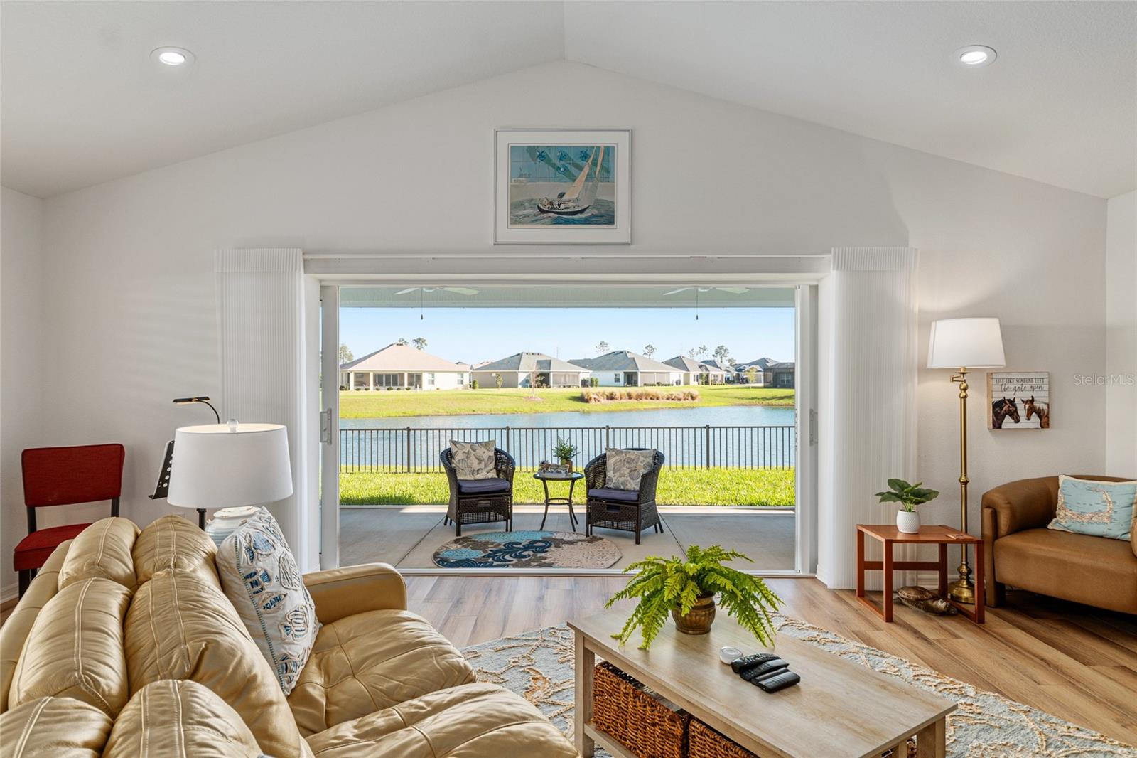 Image 23 of 64 For 2004 Booth Place