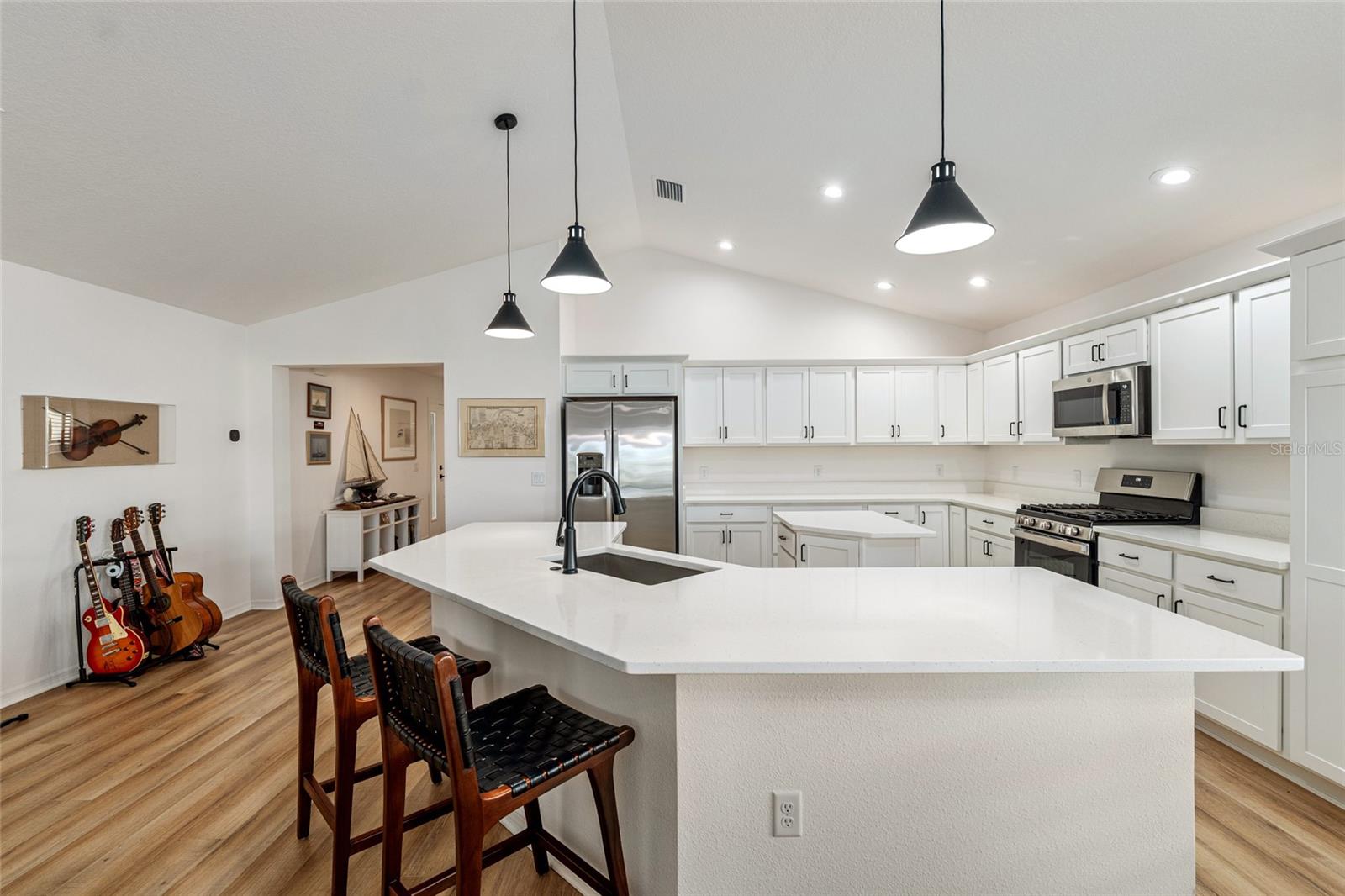 Image 25 of 64 For 2004 Booth Place