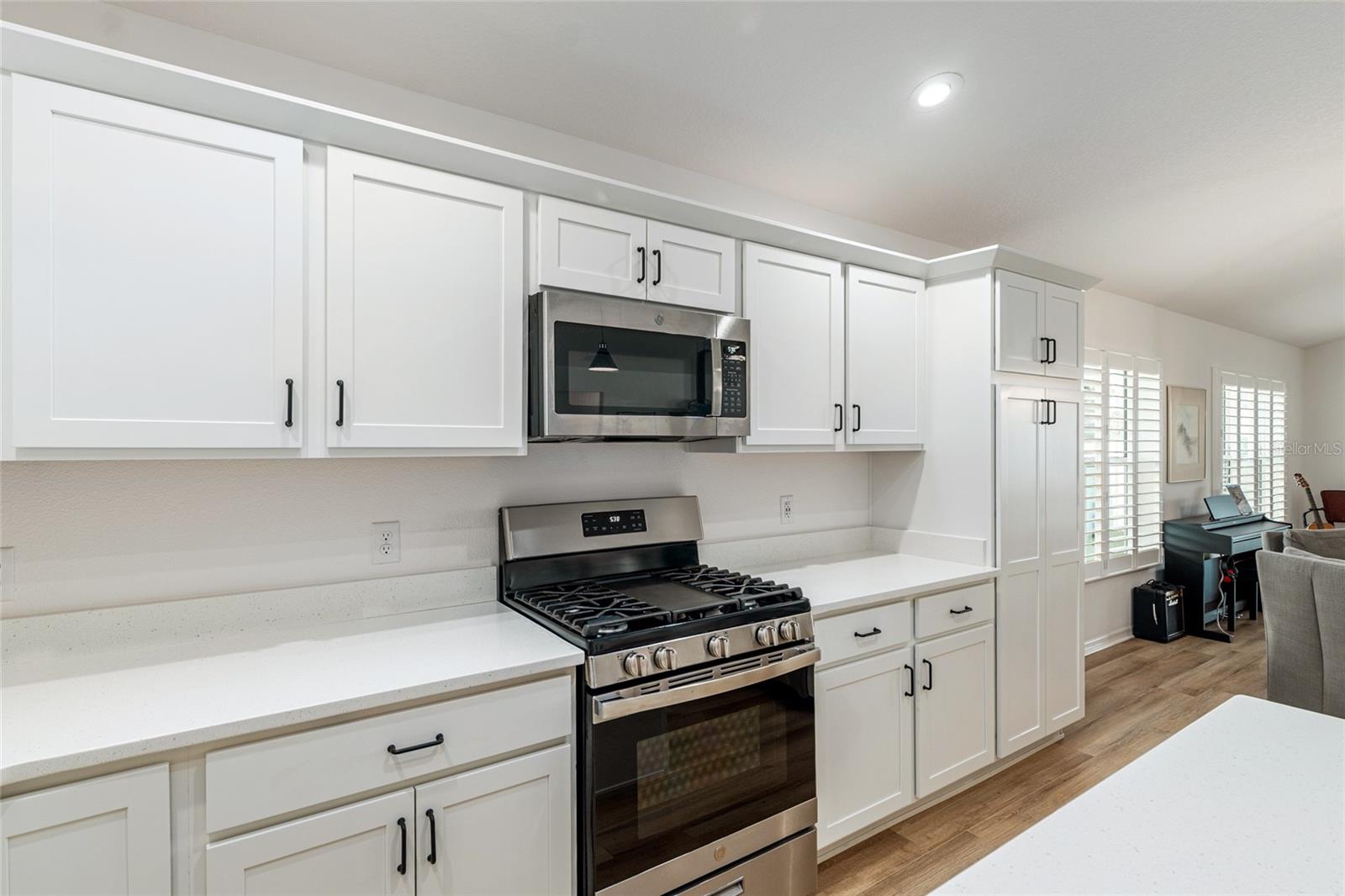 Image 30 of 64 For 2004 Booth Place