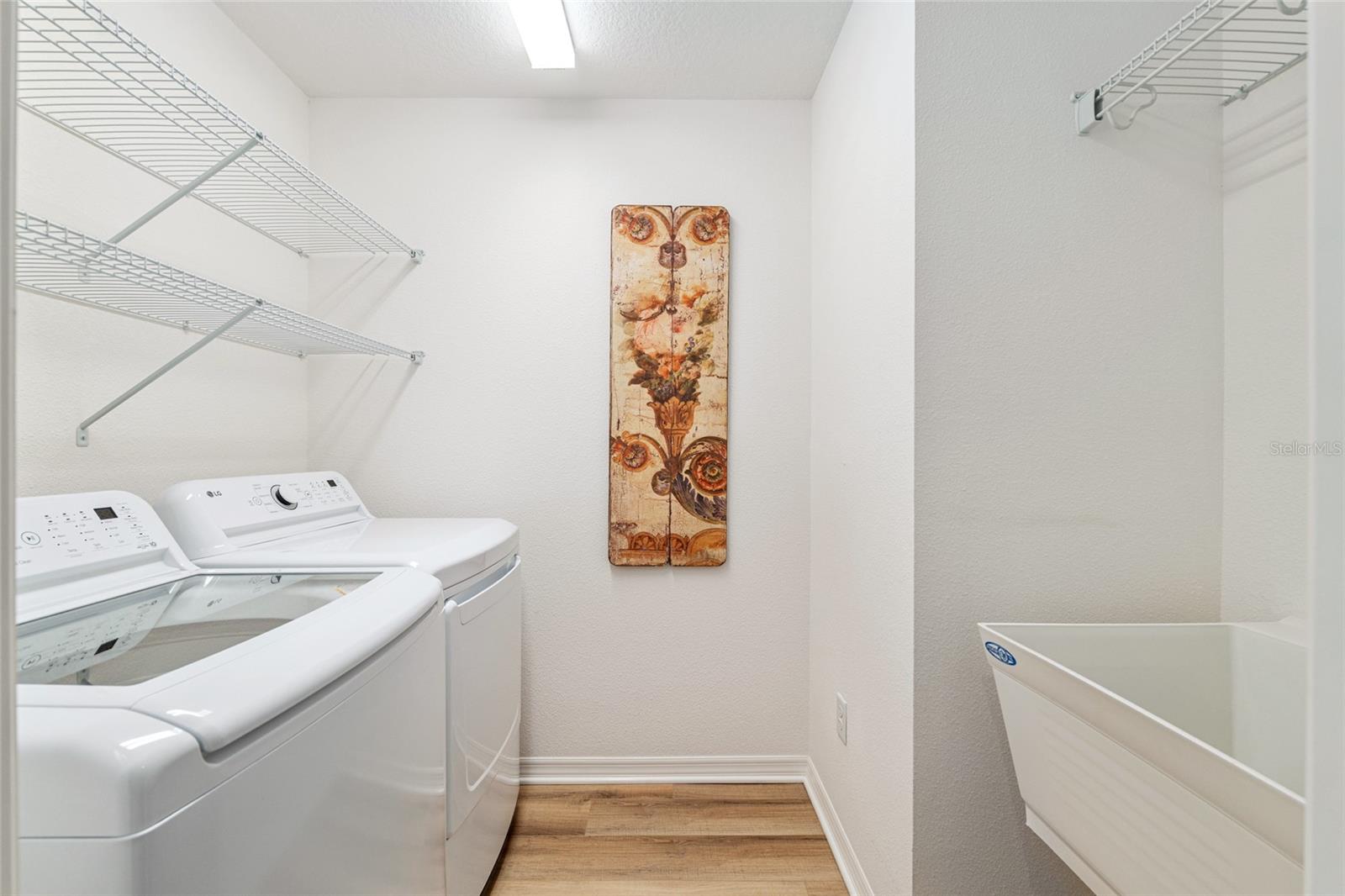 Image 45 of 64 For 2004 Booth Place