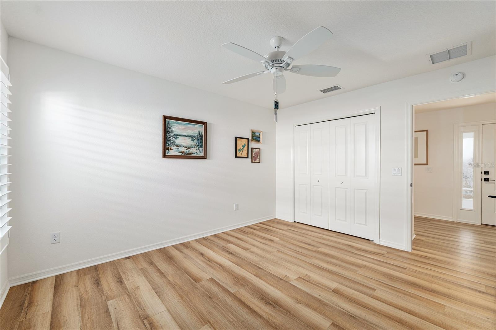 Image 47 of 64 For 2004 Booth Place