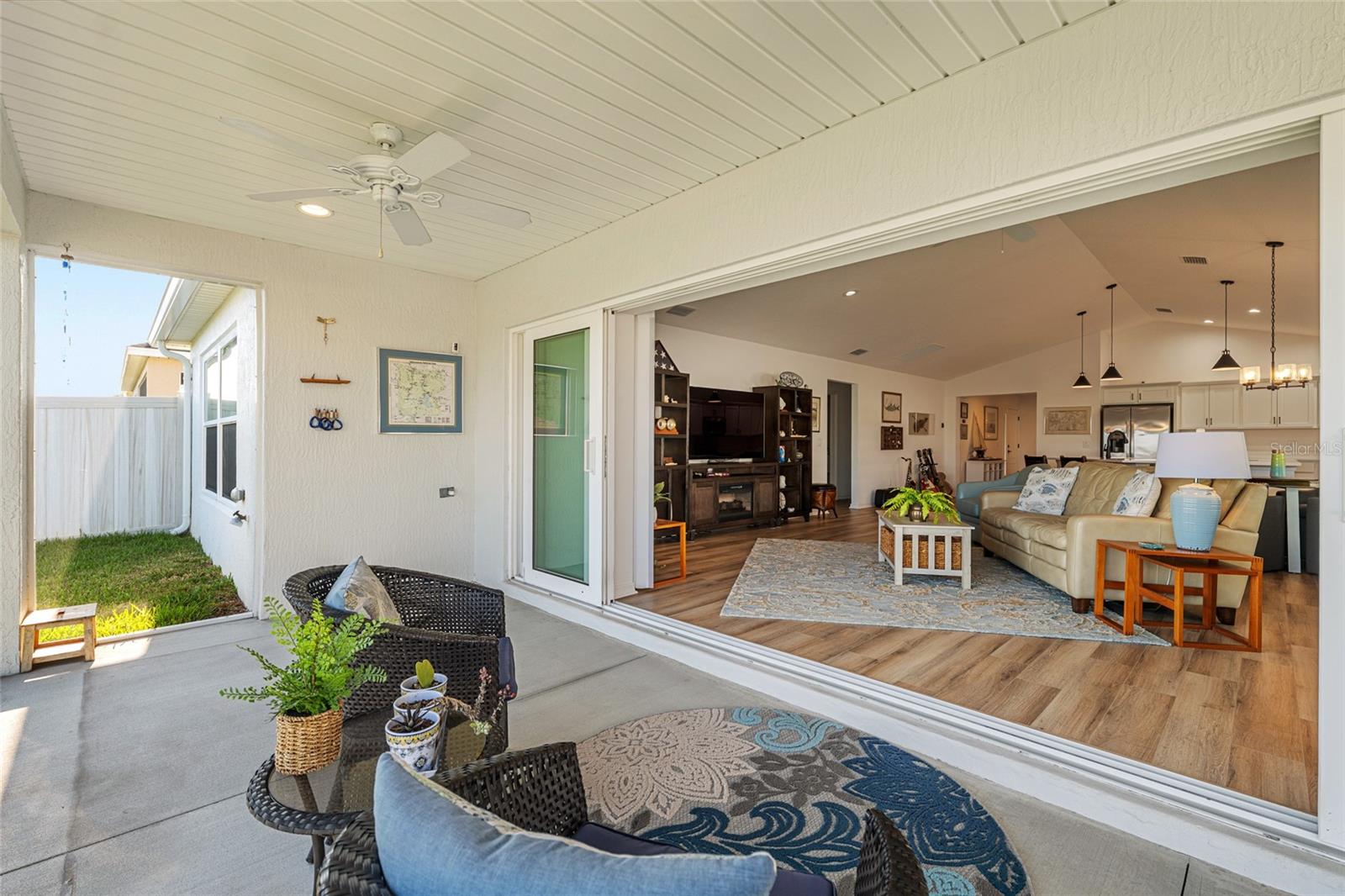 Image 50 of 64 For 2004 Booth Place