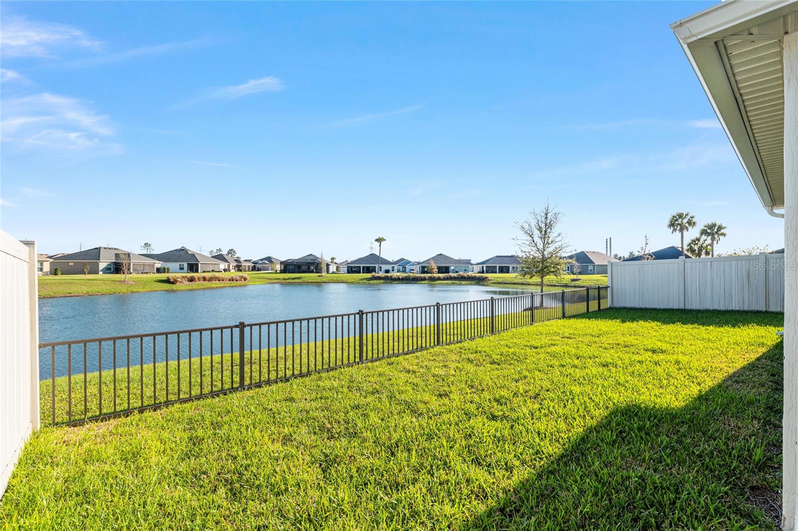 Image 57 of 64 For 2004 Booth Place