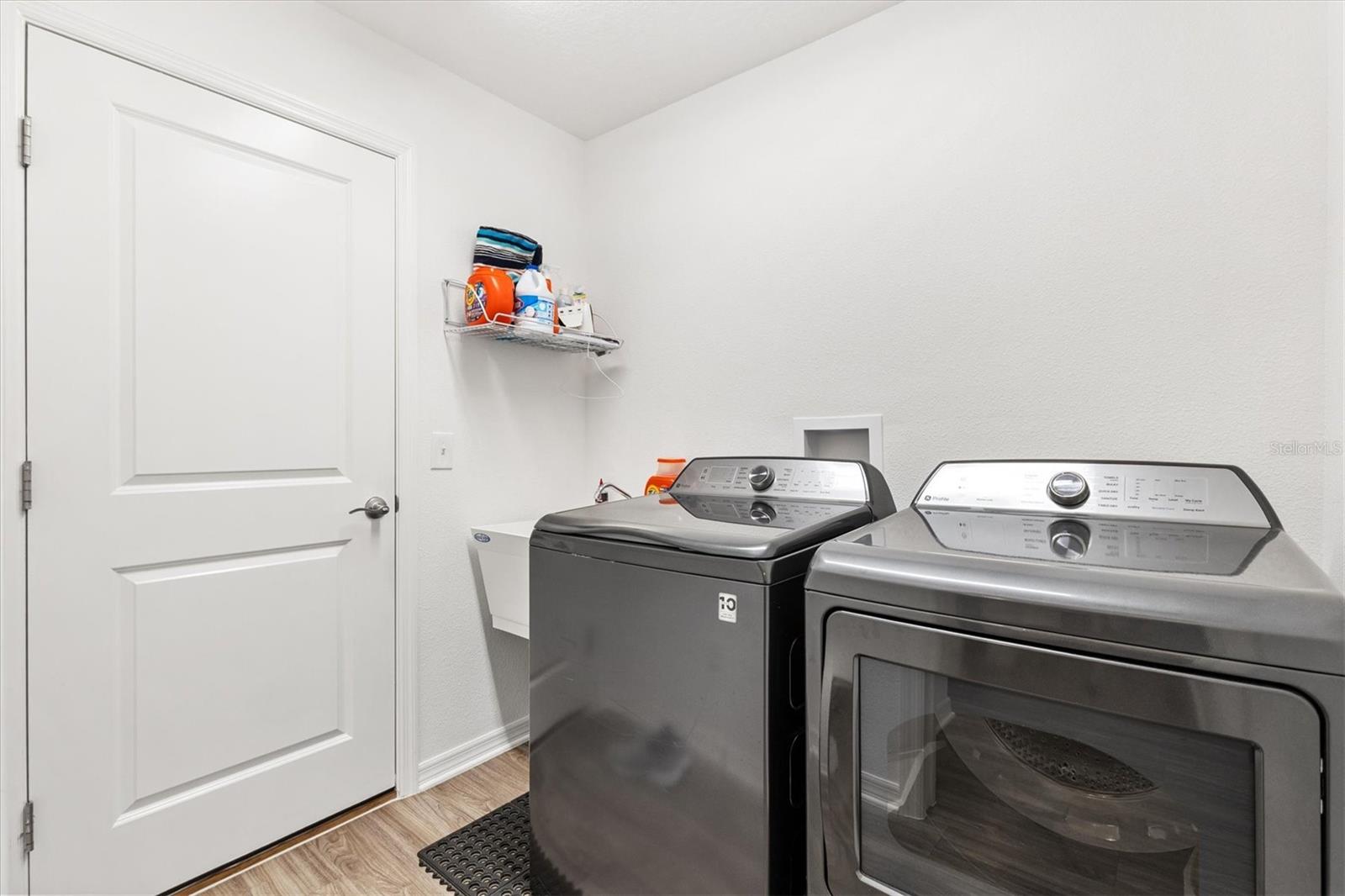 Image 18 of 26 For 6767 Mary Loop