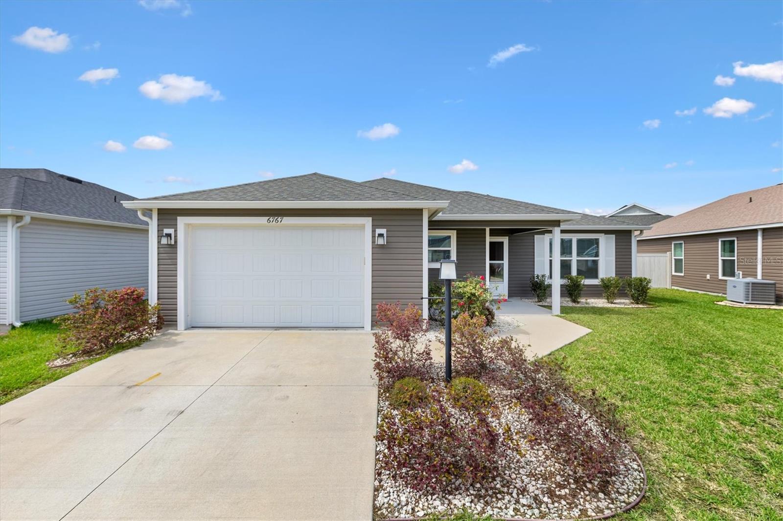 Image 2 of 26 For 6767 Mary Loop