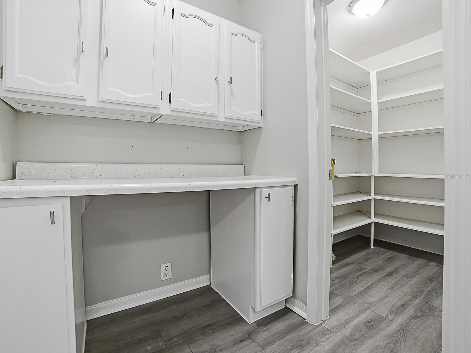 Image 11 of 29 For 5 Oak Street